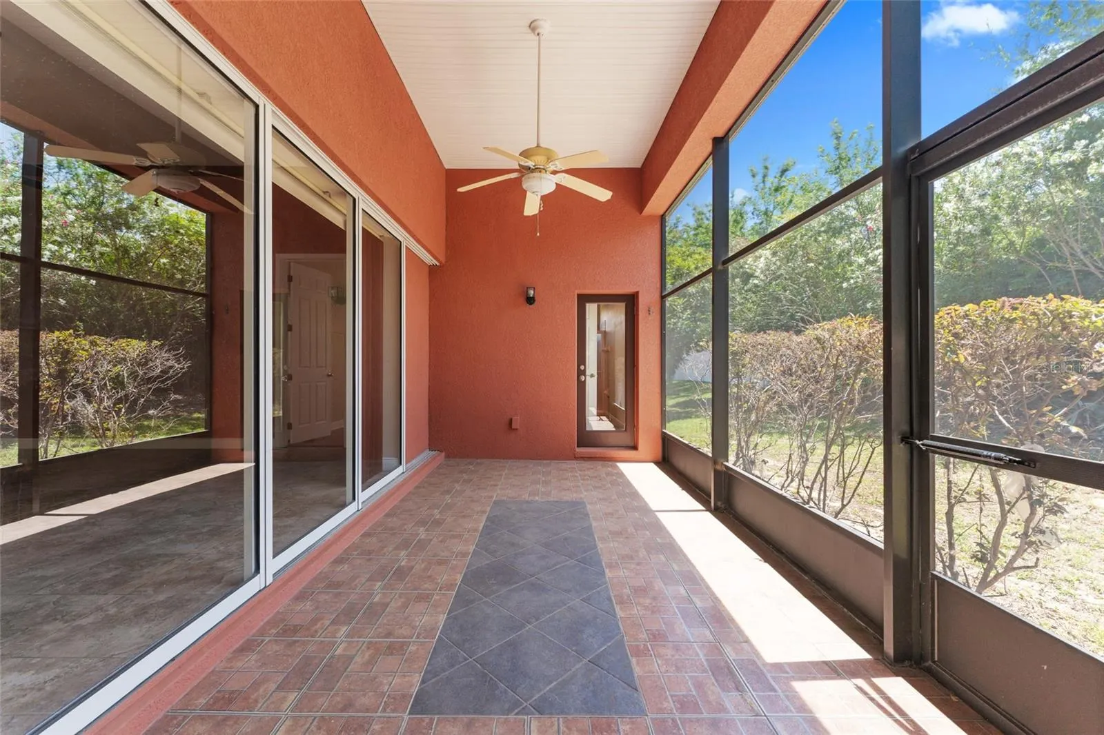 614 VINTAGE WAY