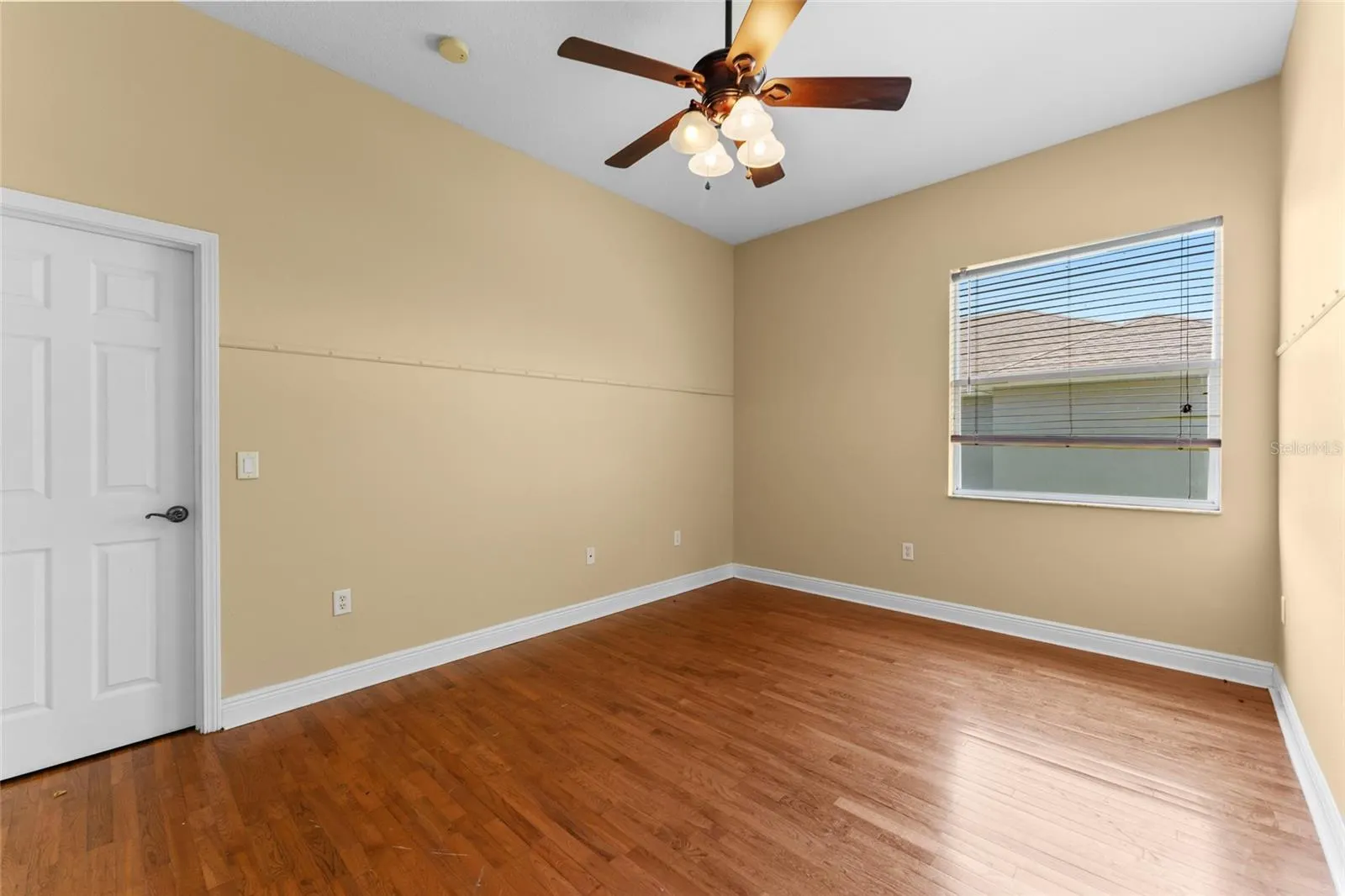 614 VINTAGE WAY