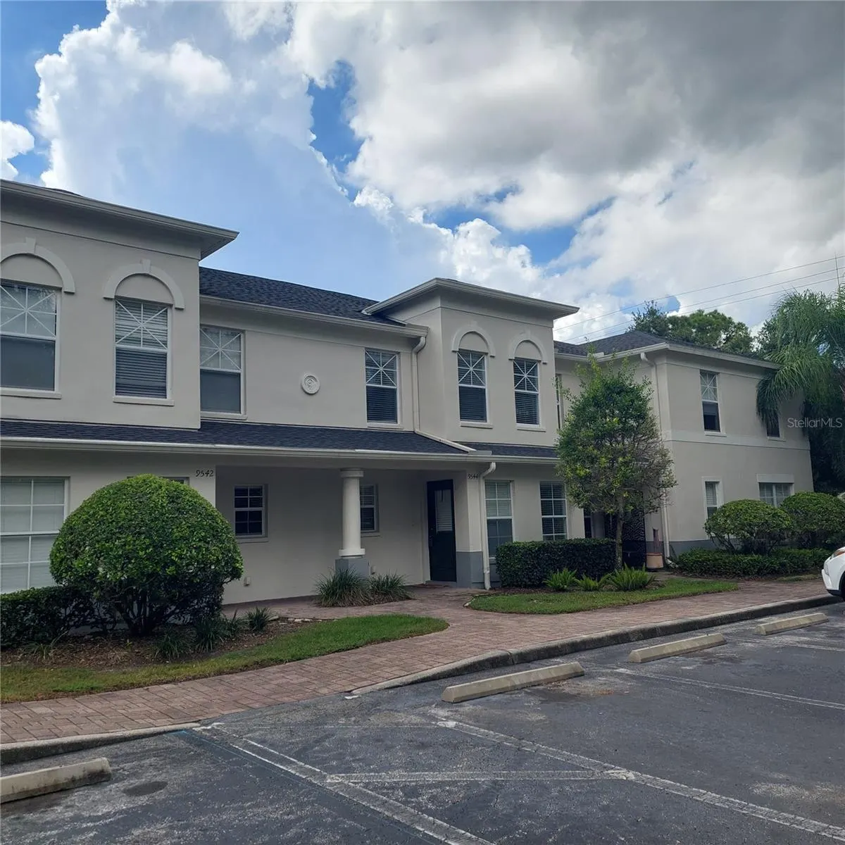 9544 CHARLESBERG DR
