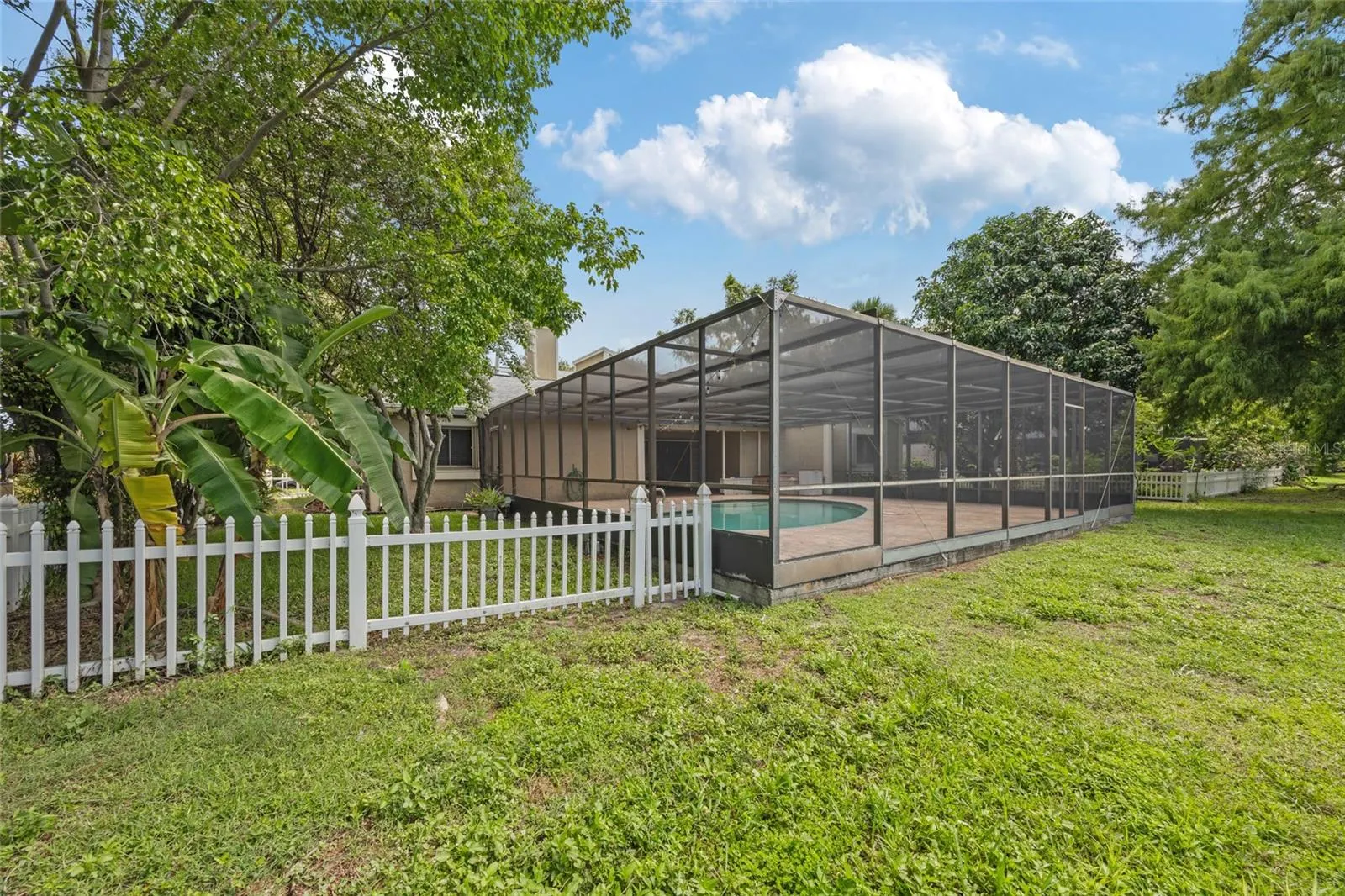 8764 BAYWOOD PARK DR