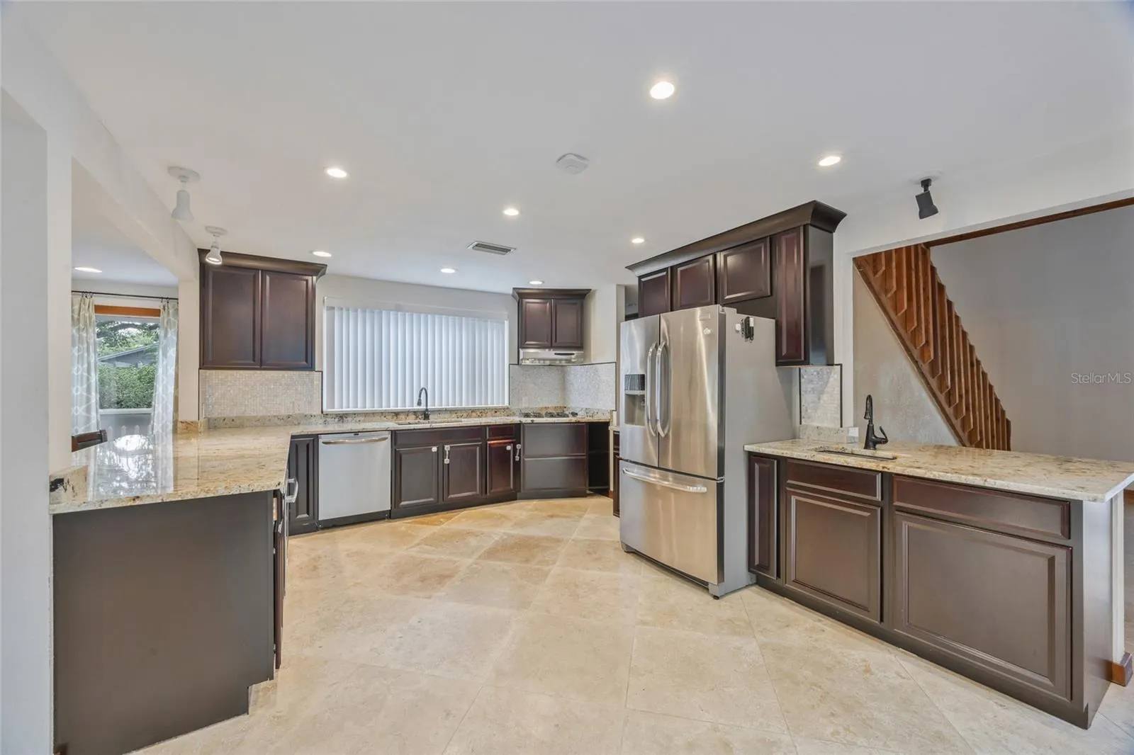 8764 BAYWOOD PARK DR