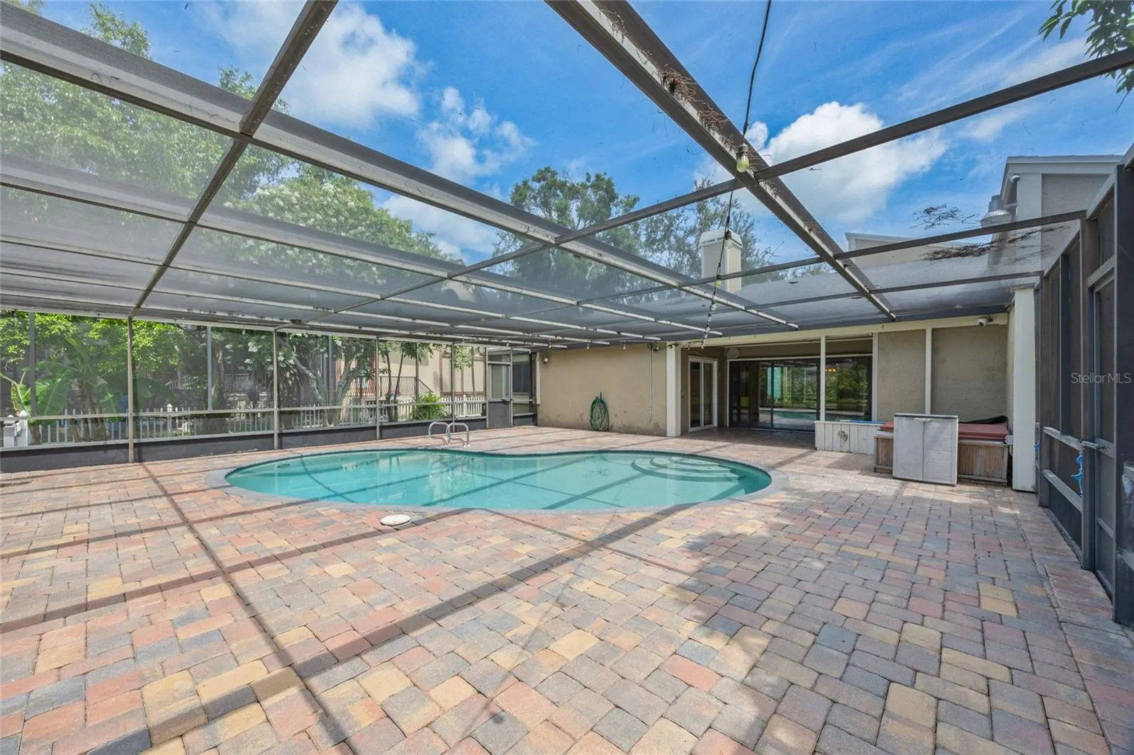 8764 BAYWOOD PARK DR