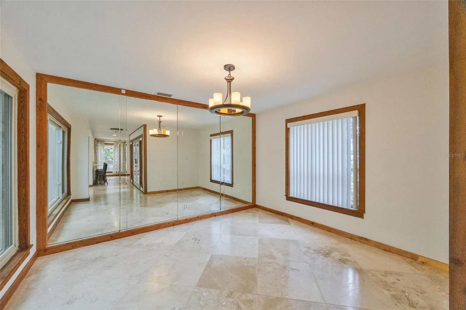 8764 BAYWOOD PARK DR