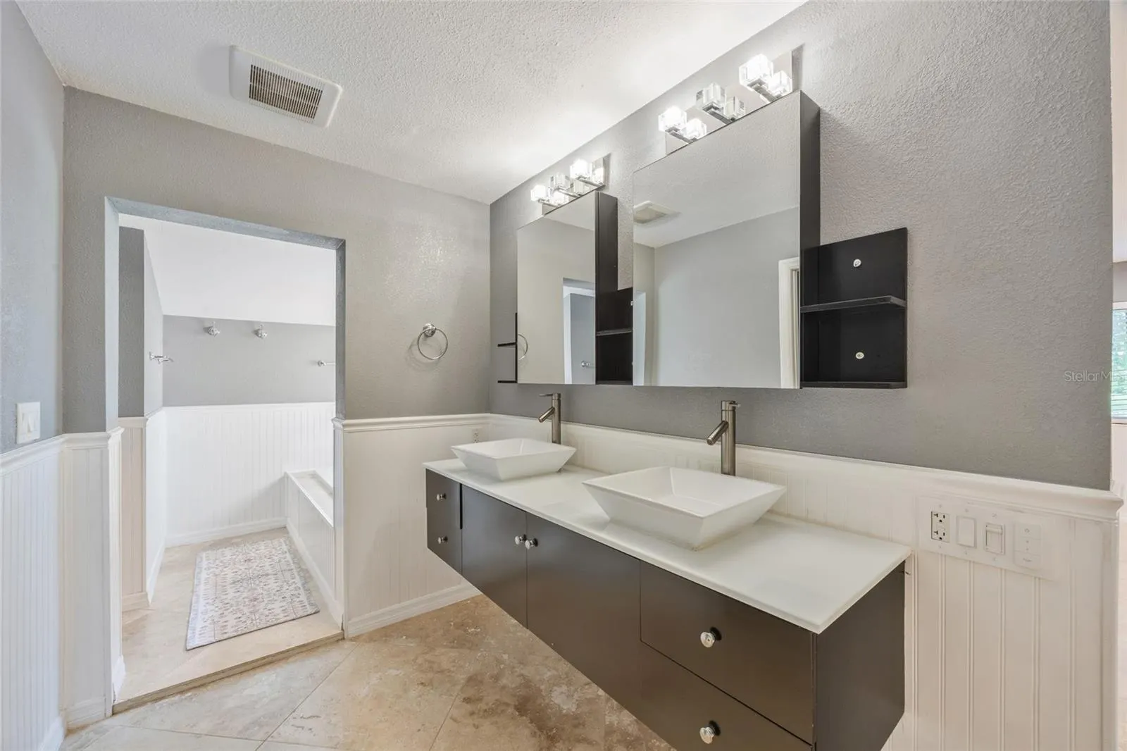 8764 BAYWOOD PARK DR