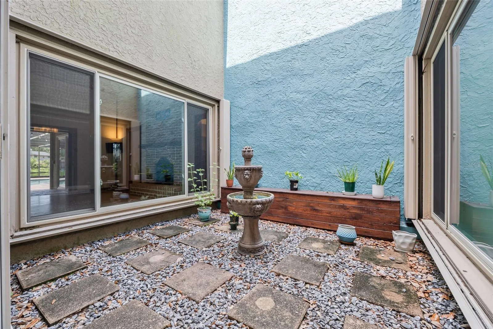 8764 BAYWOOD PARK DR