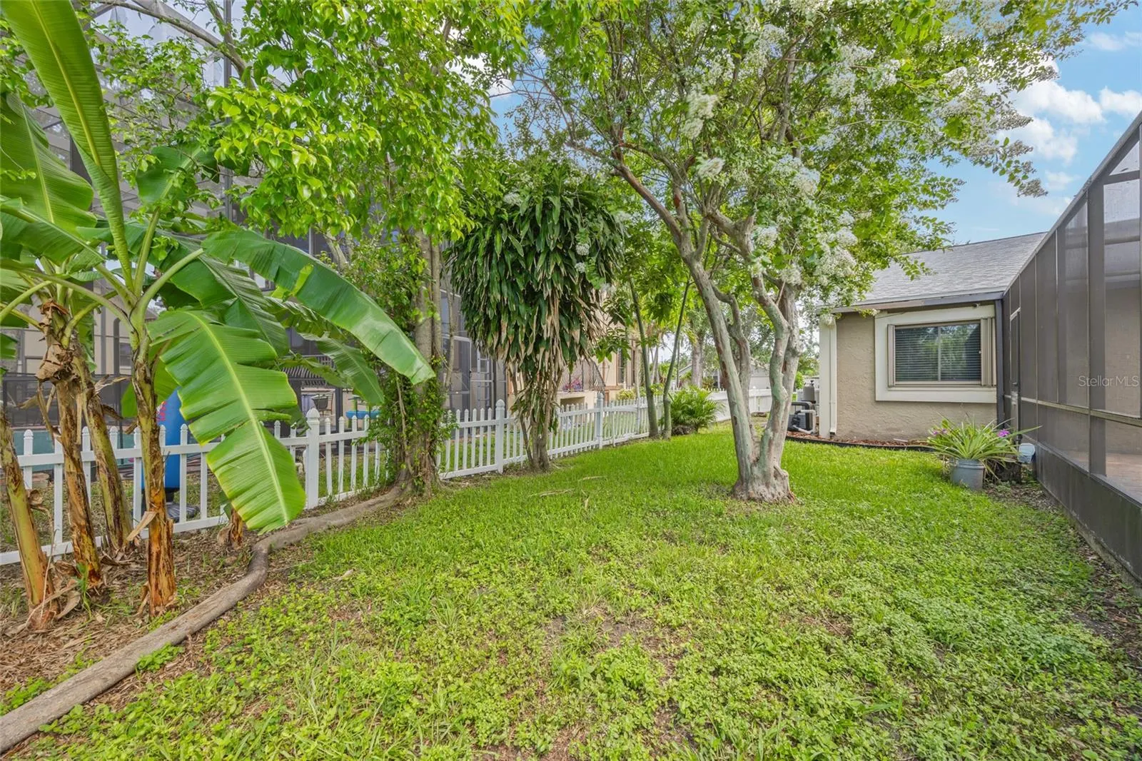 8764 BAYWOOD PARK DR