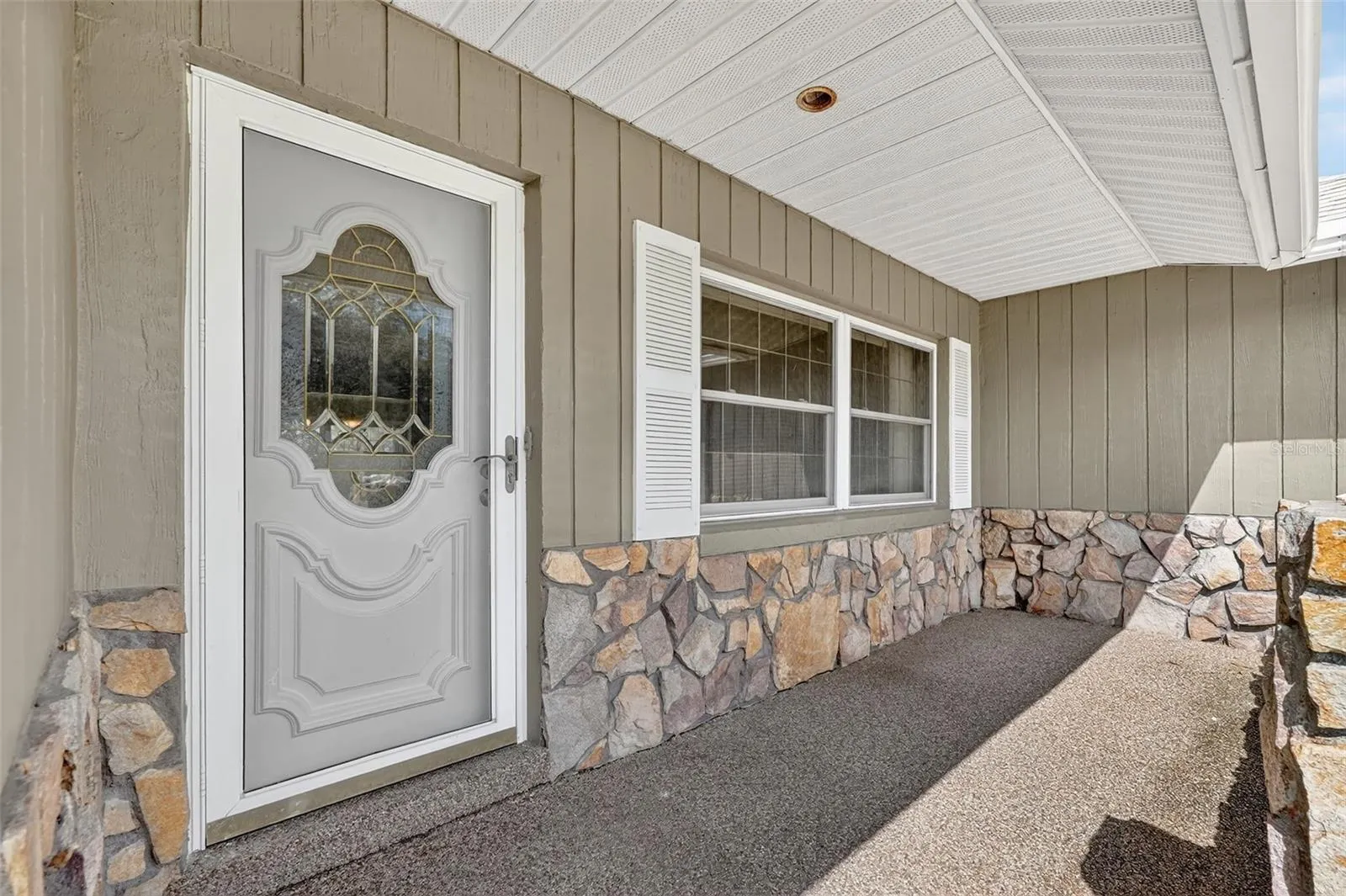 553 W BUTTONBUSH DR