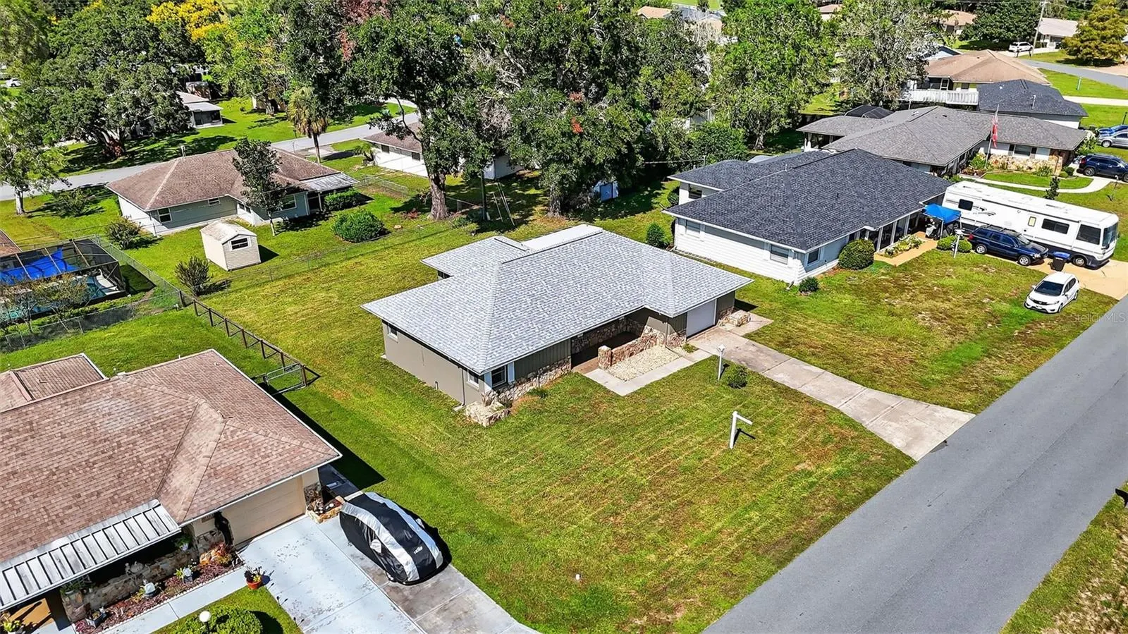 553 W BUTTONBUSH DR