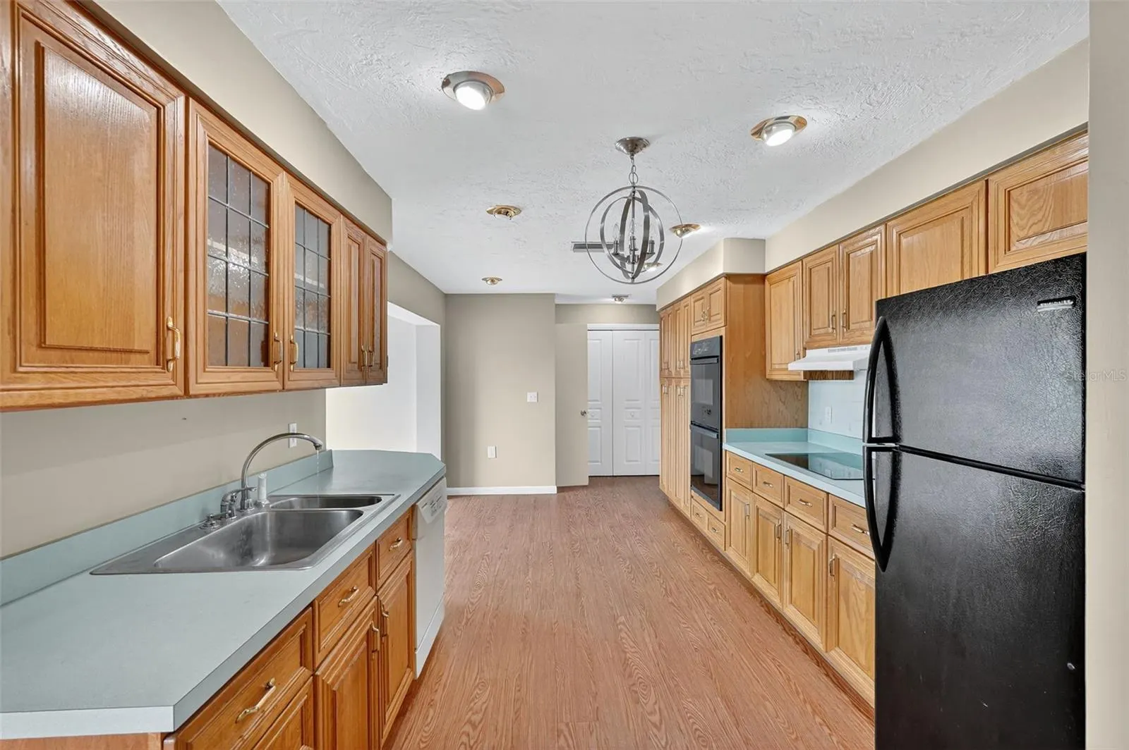 553 W BUTTONBUSH DR