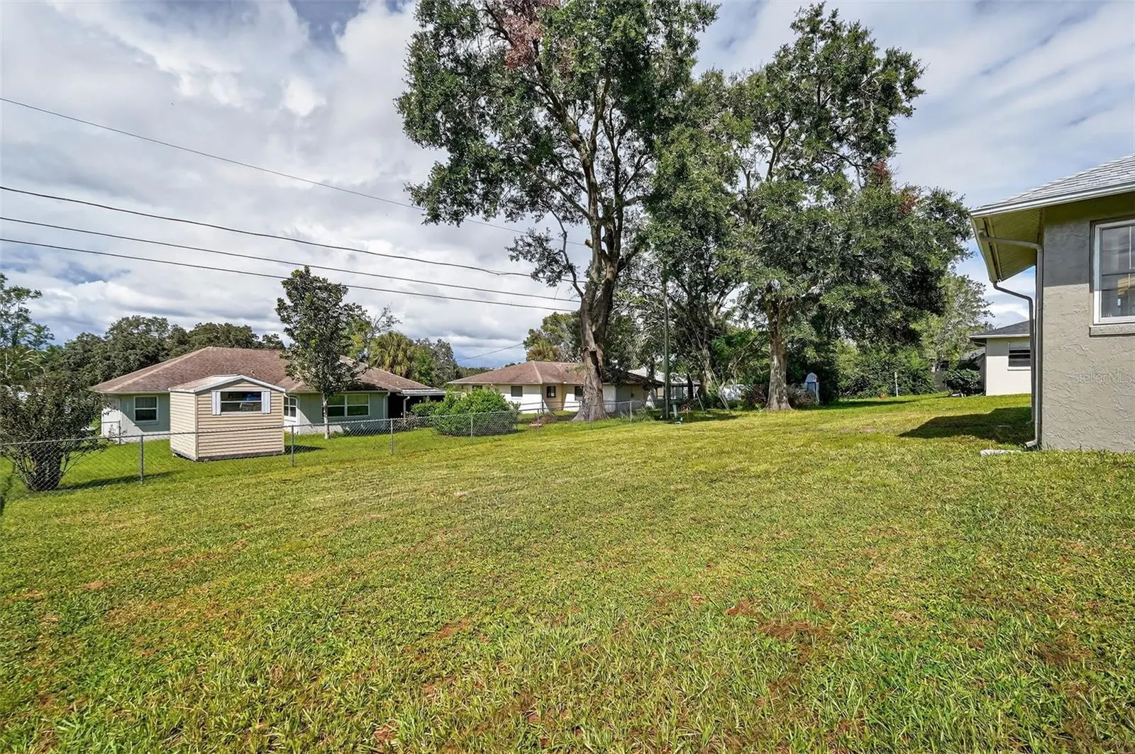 553 W BUTTONBUSH DR