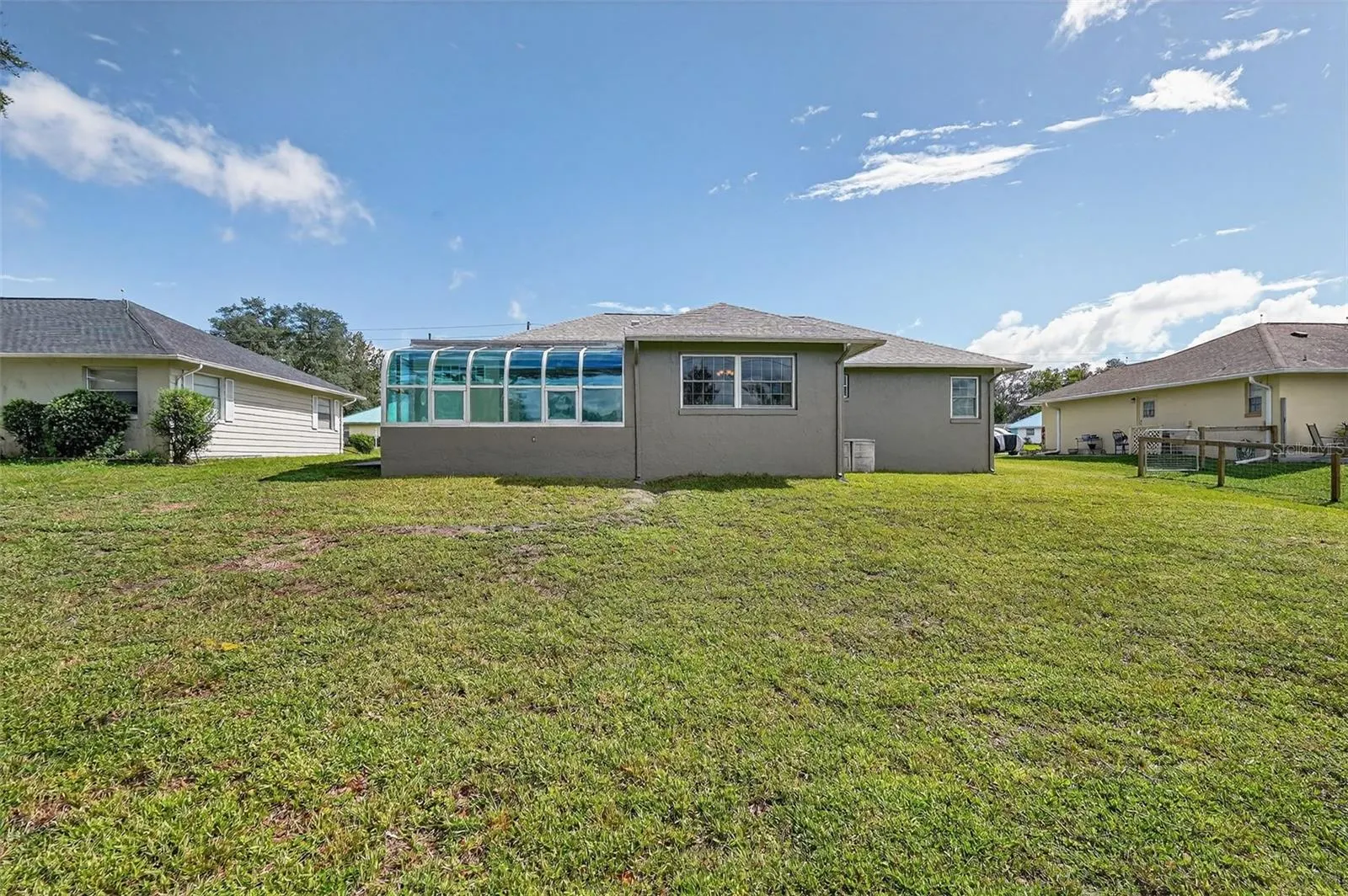 553 W BUTTONBUSH DR
