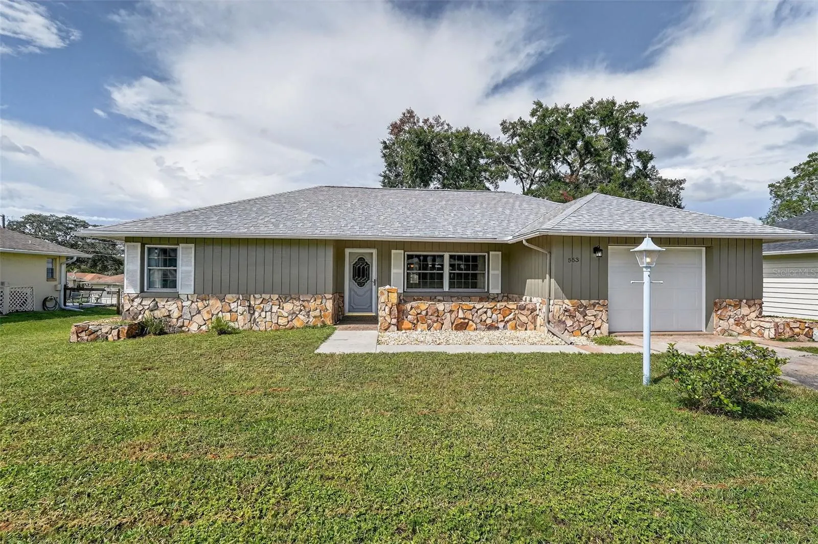 553 W BUTTONBUSH DR
