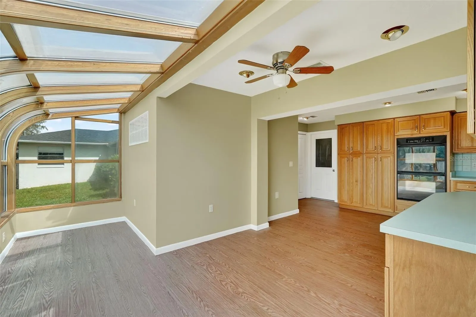 553 W BUTTONBUSH DR