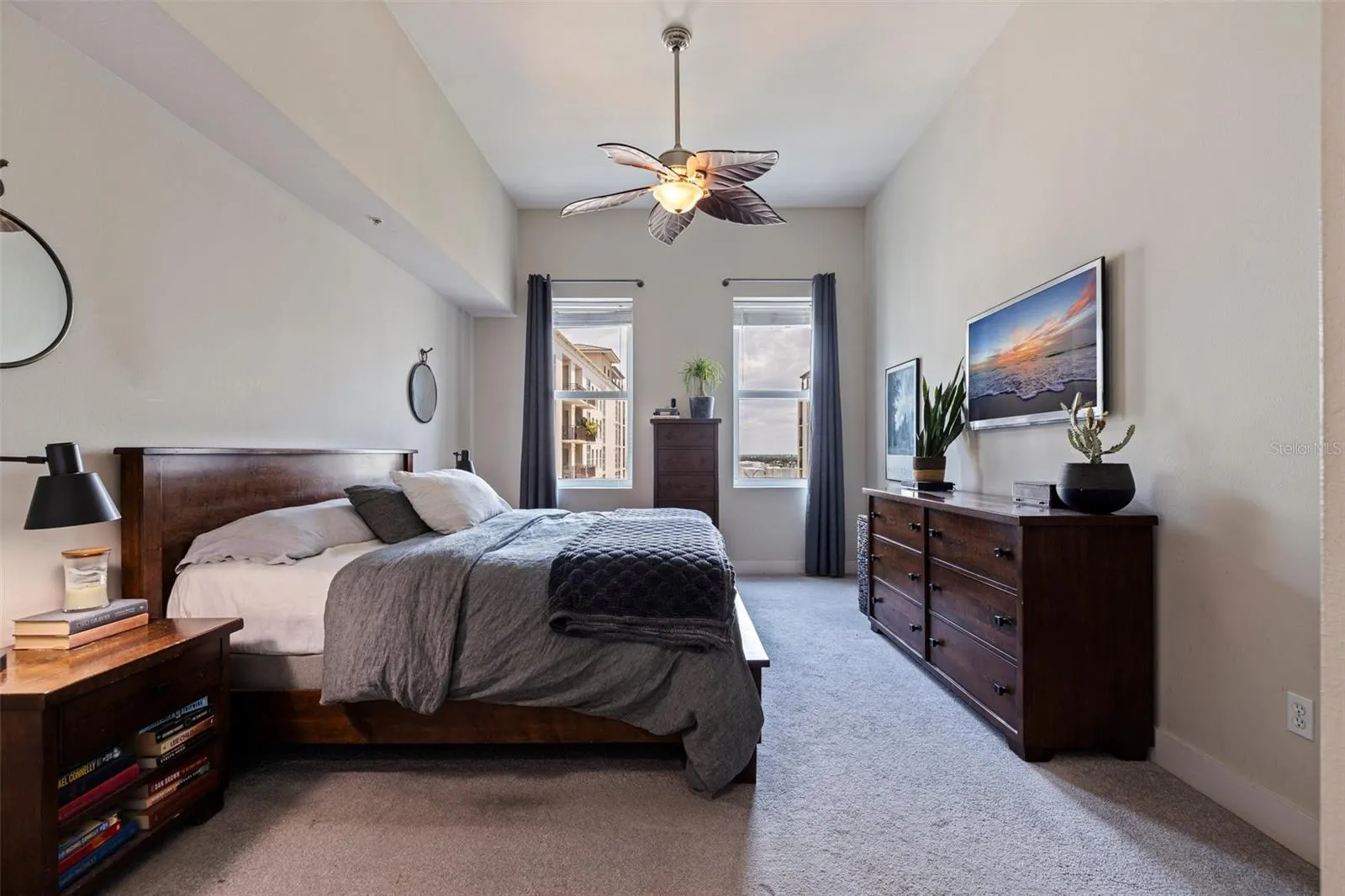 1208 E KENNEDY BLVD #831, #831