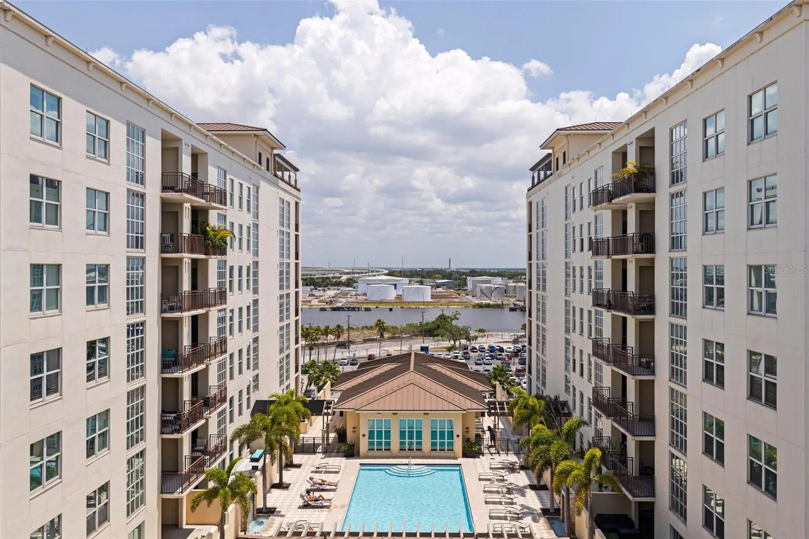 1208 E KENNEDY BLVD #831, #831