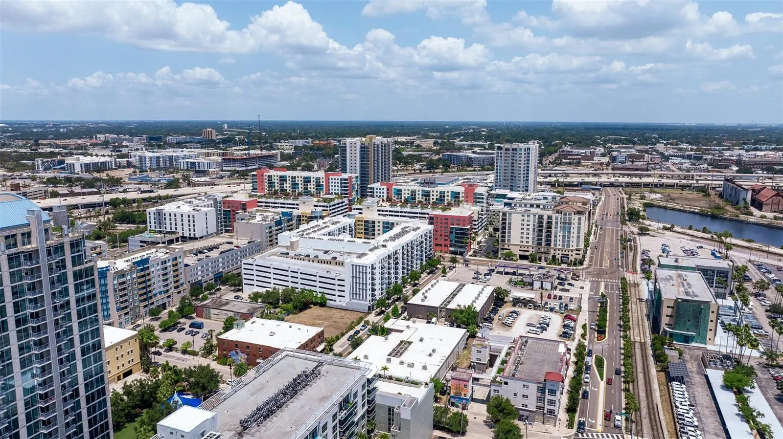 1208 E KENNEDY BLVD #831, #831