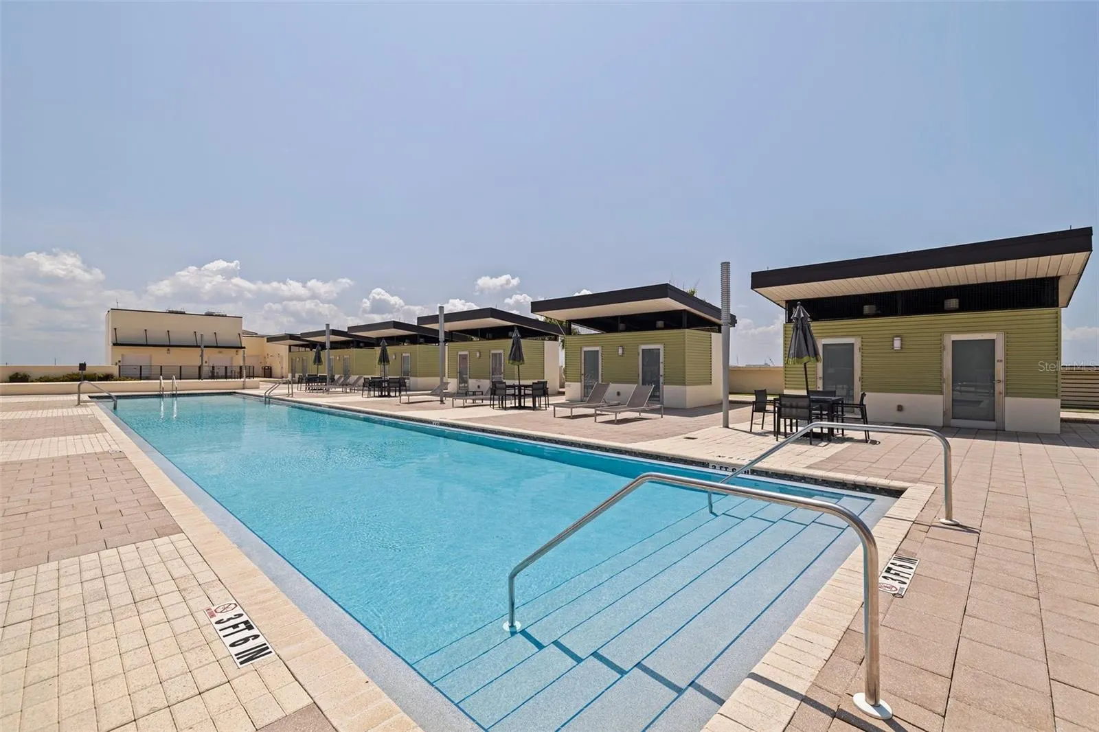 1208 E KENNEDY BLVD #831, #831