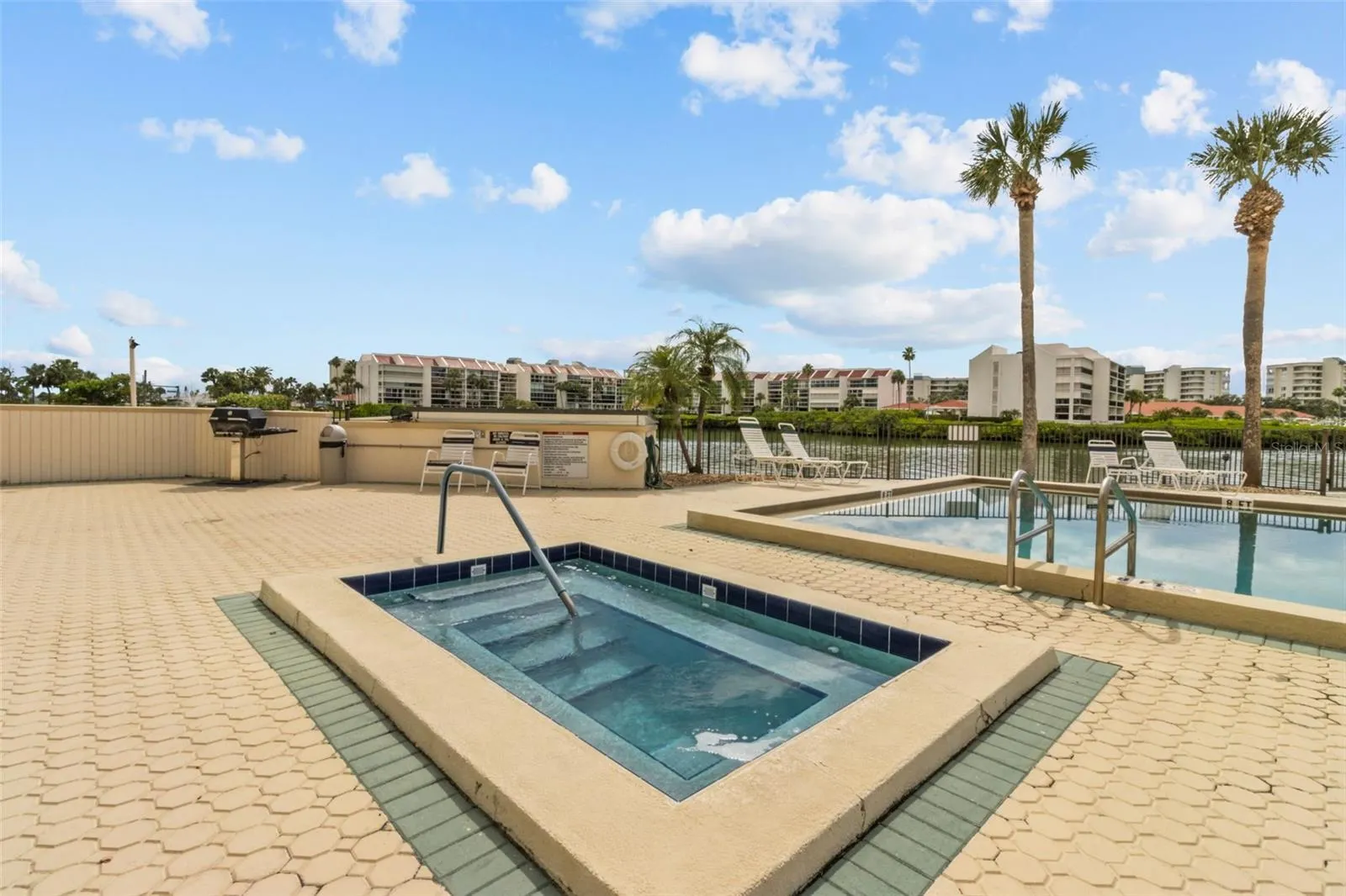 7400 SUN ISLAND DR S #412, #412