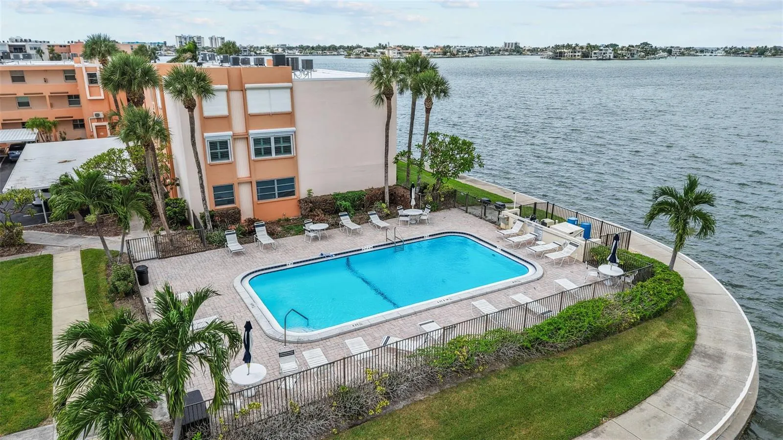 7400 SUN ISLAND DR S #412, #412