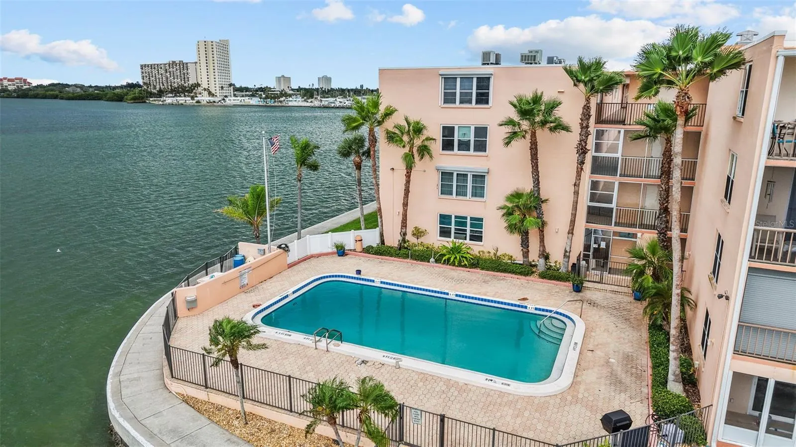 7400 SUN ISLAND DR S #412, #412
