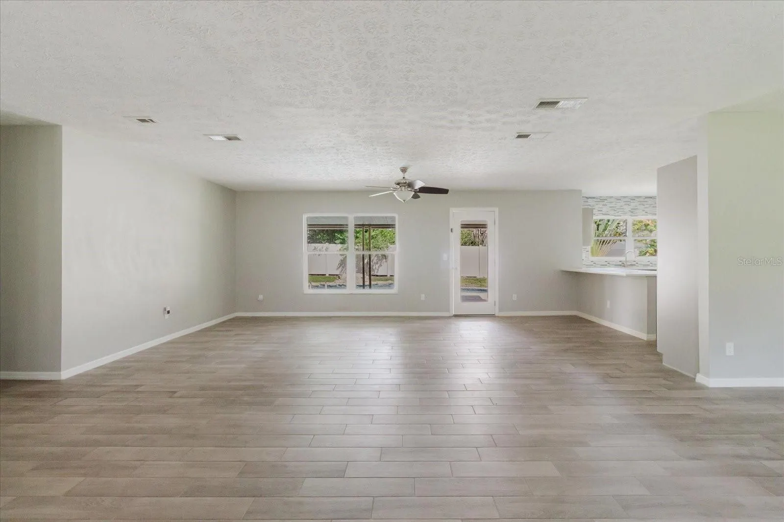 1111 BRYAN RD