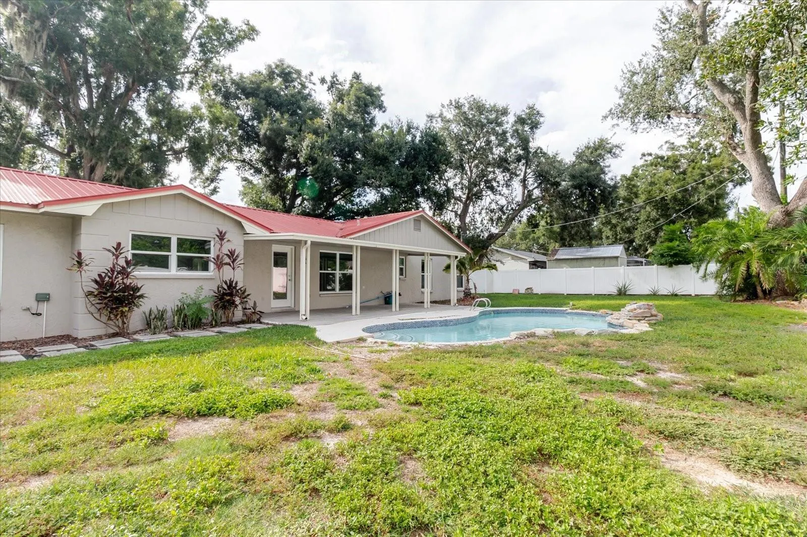 1111 BRYAN RD