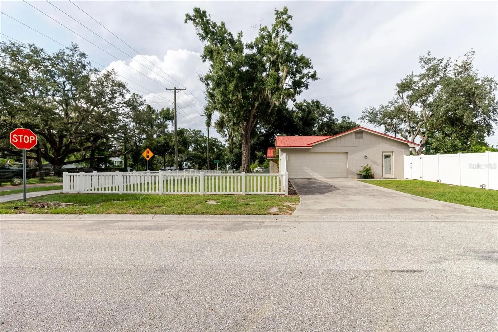 1111 BRYAN RD