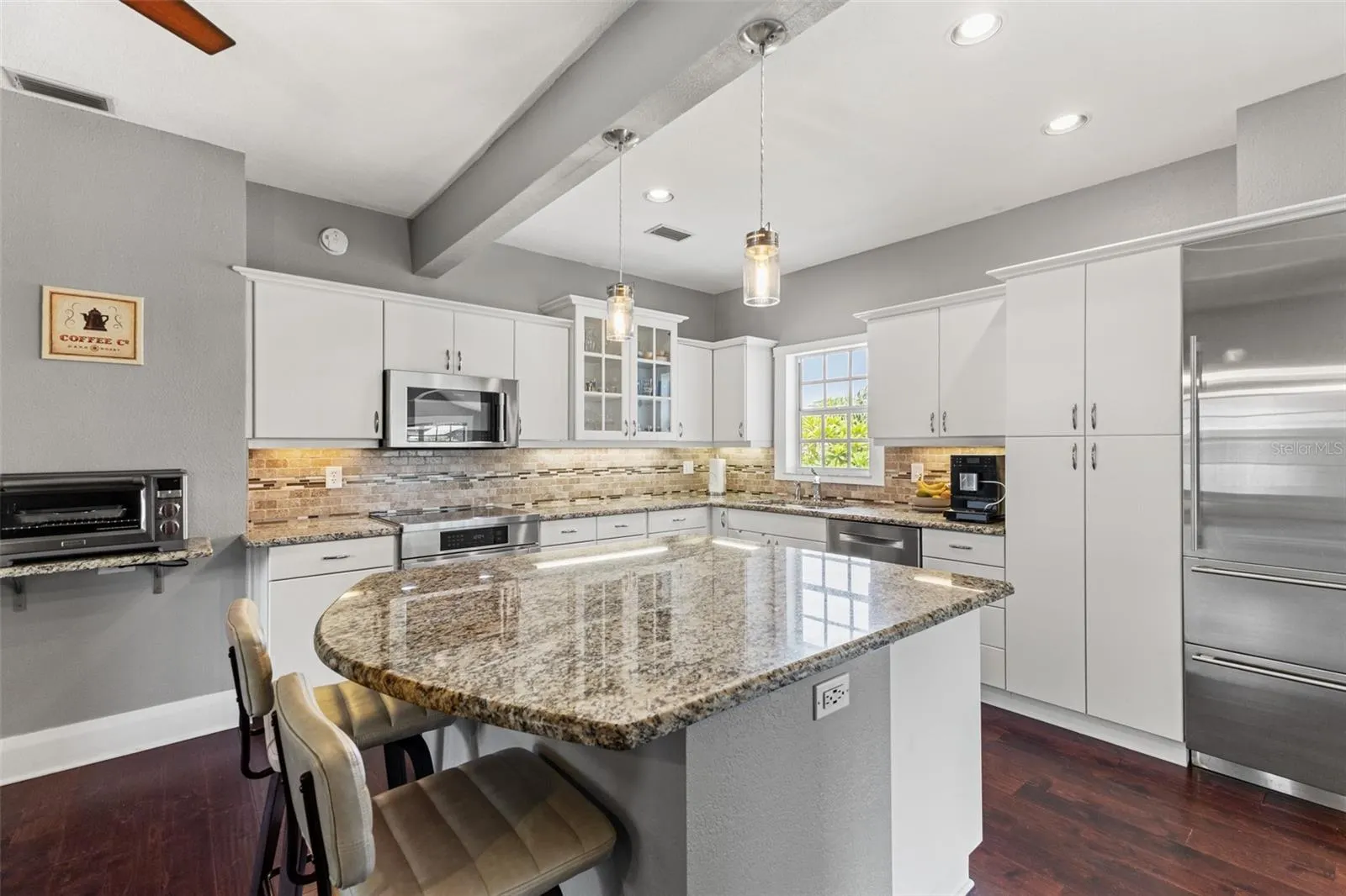 303 W FRIERSON AVE