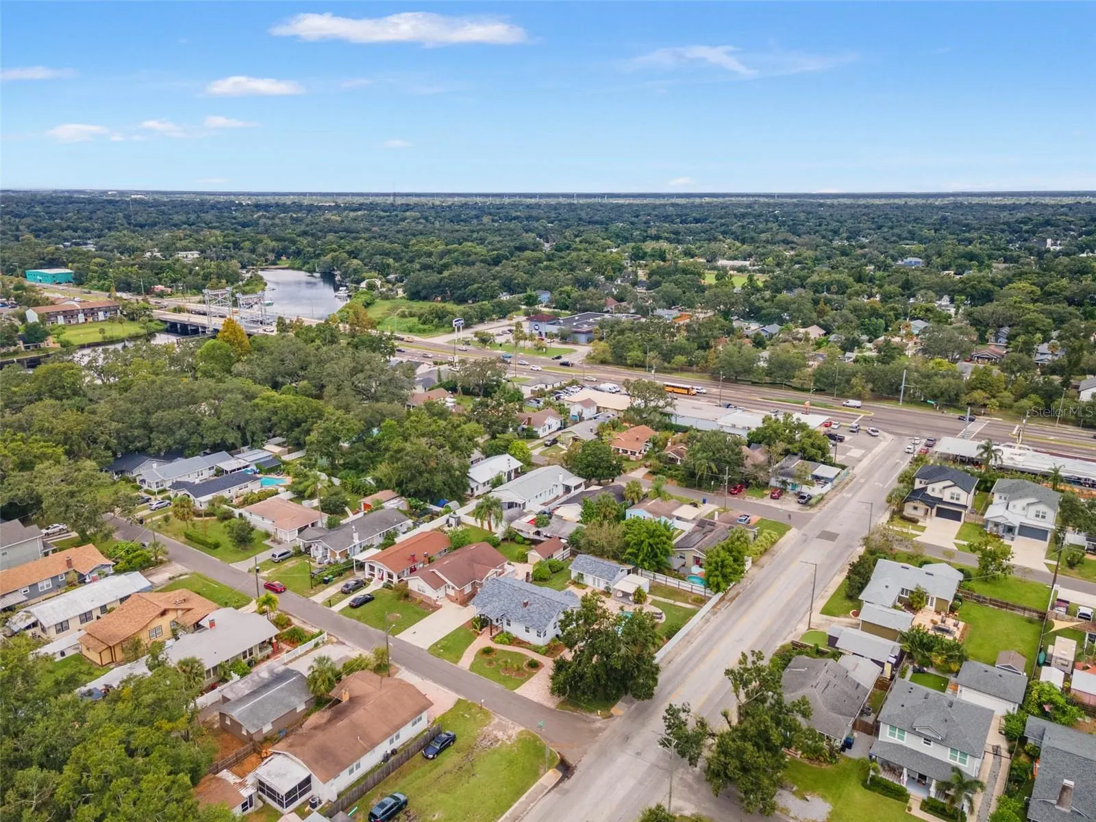 303 W FRIERSON AVE