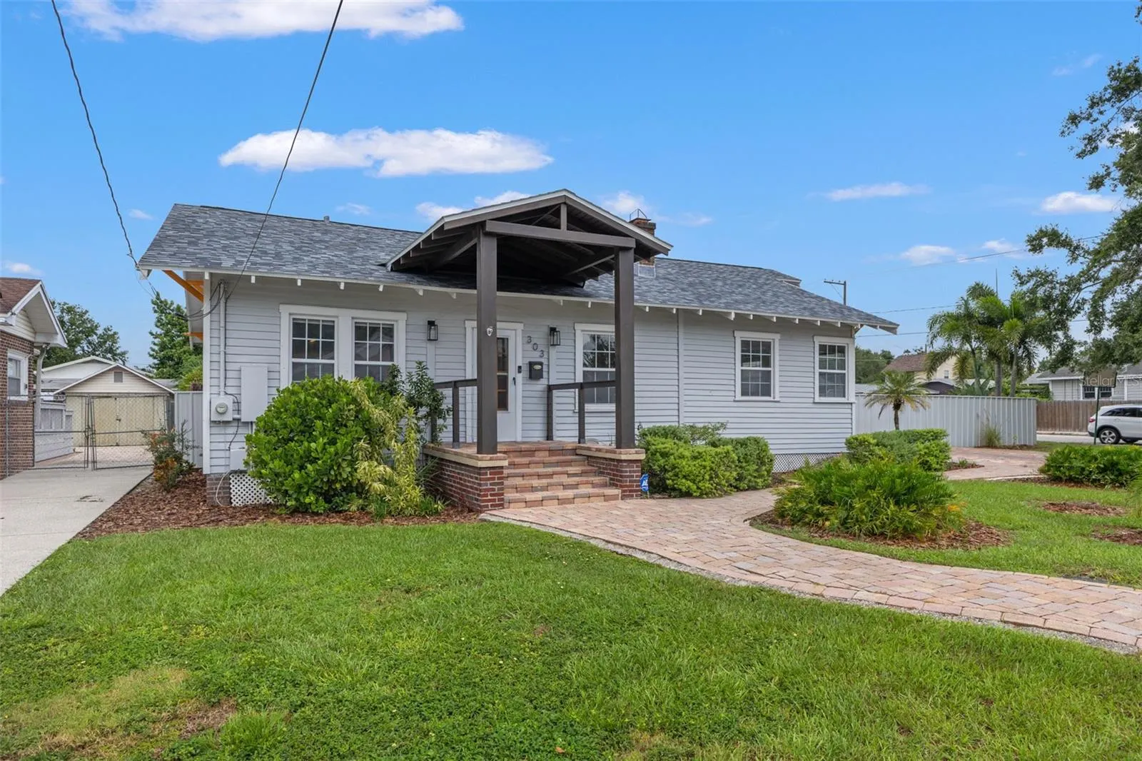 303 W FRIERSON AVE