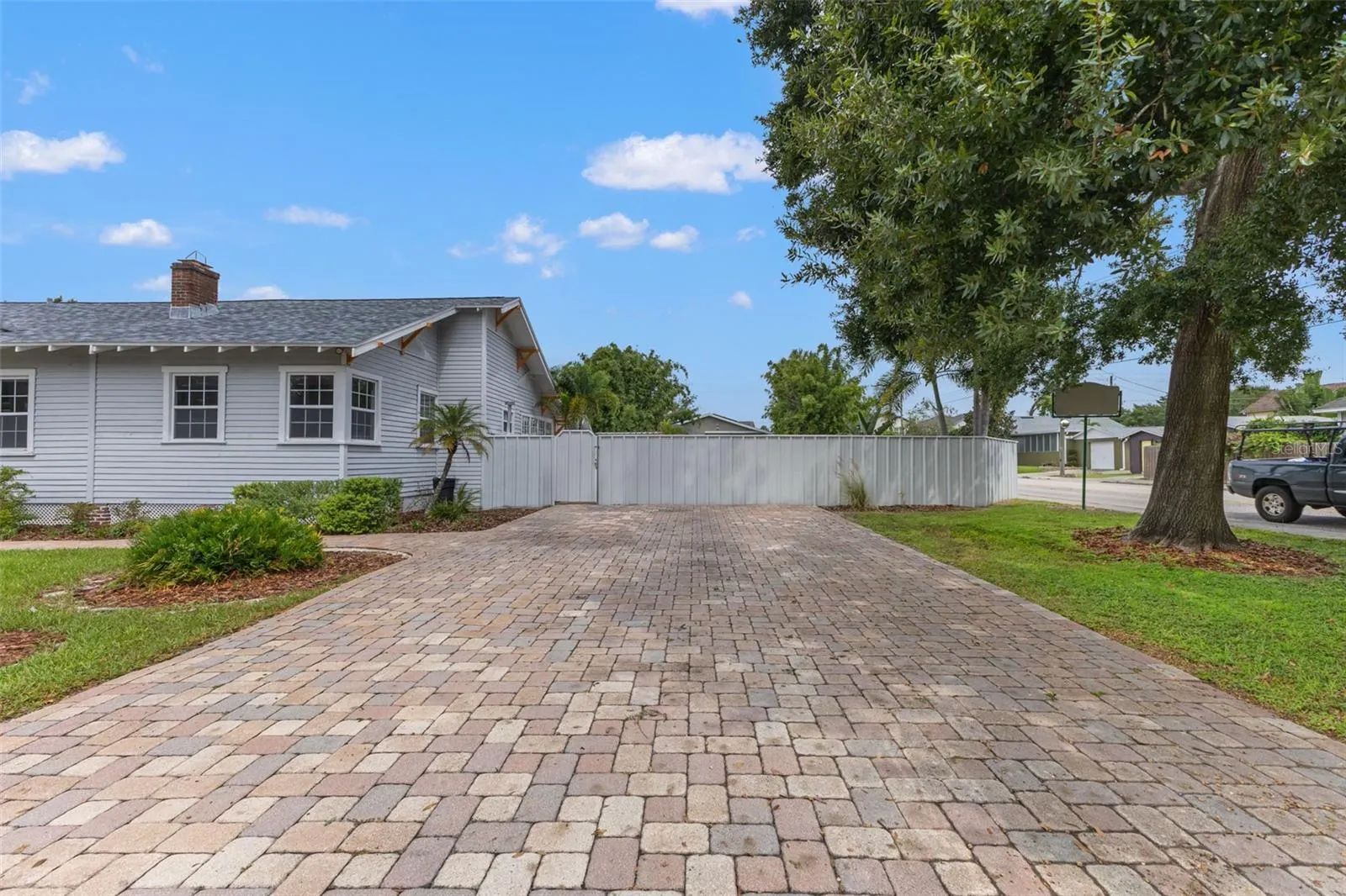 303 W FRIERSON AVE