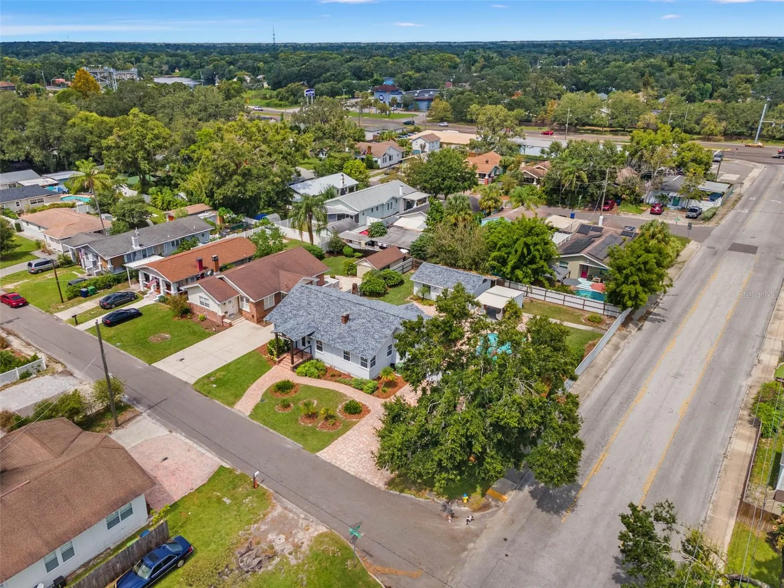 303 W FRIERSON AVE