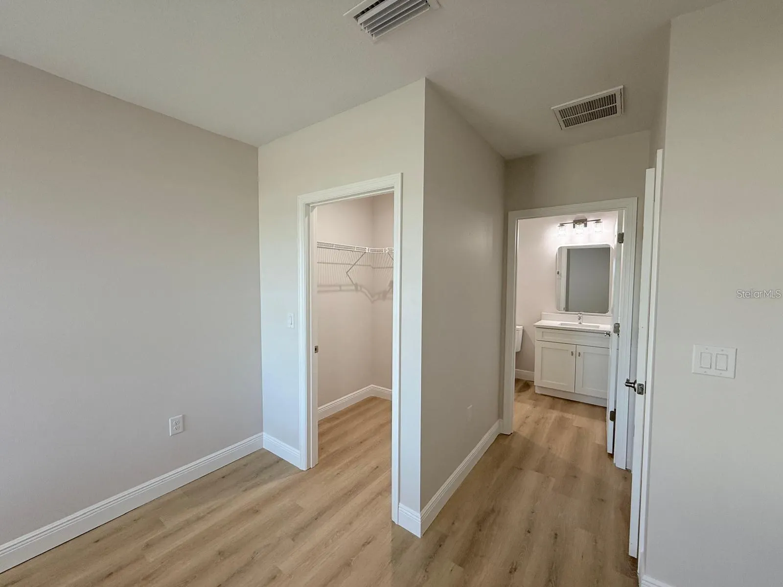 13009 RIDGELY CIR
