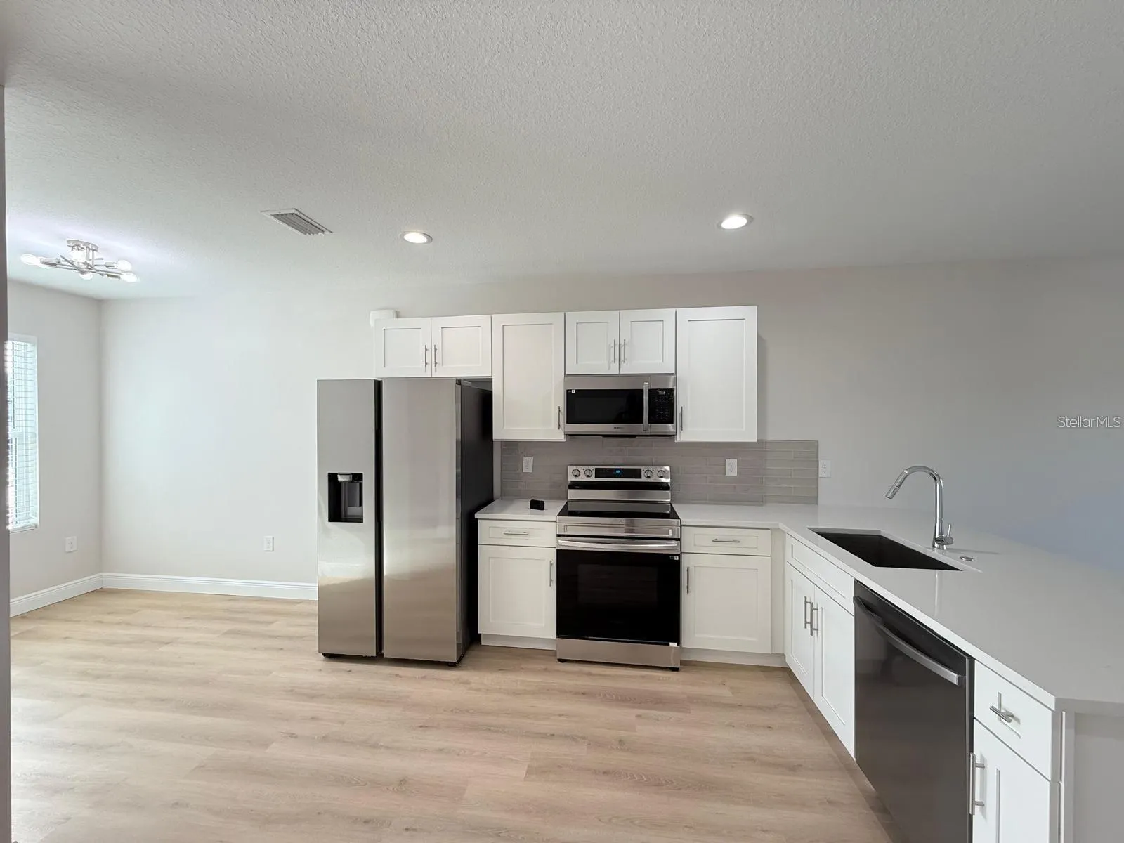 13009 RIDGELY CIR