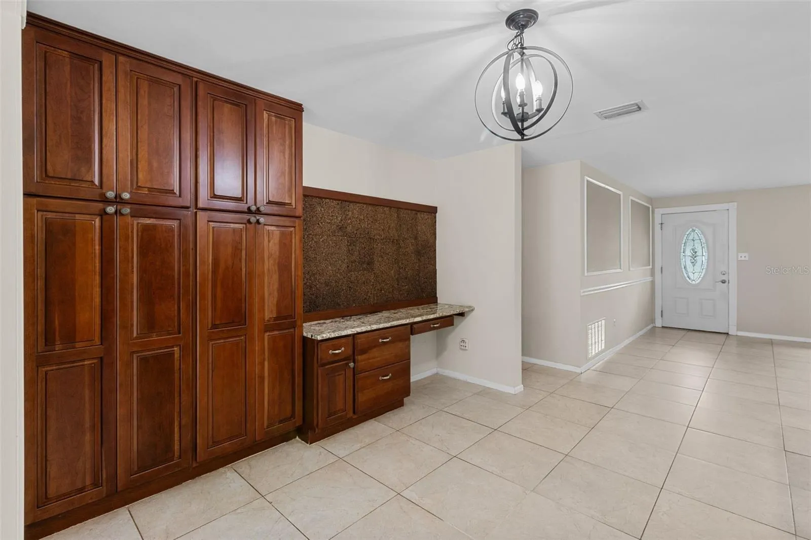 2267 MANOR CT
