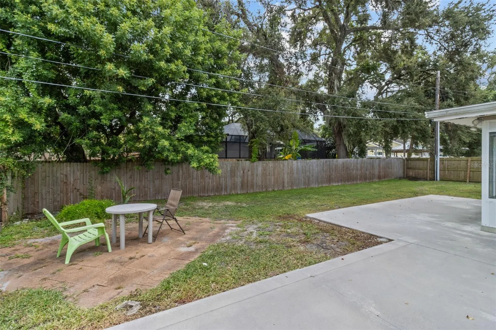 2267 MANOR CT