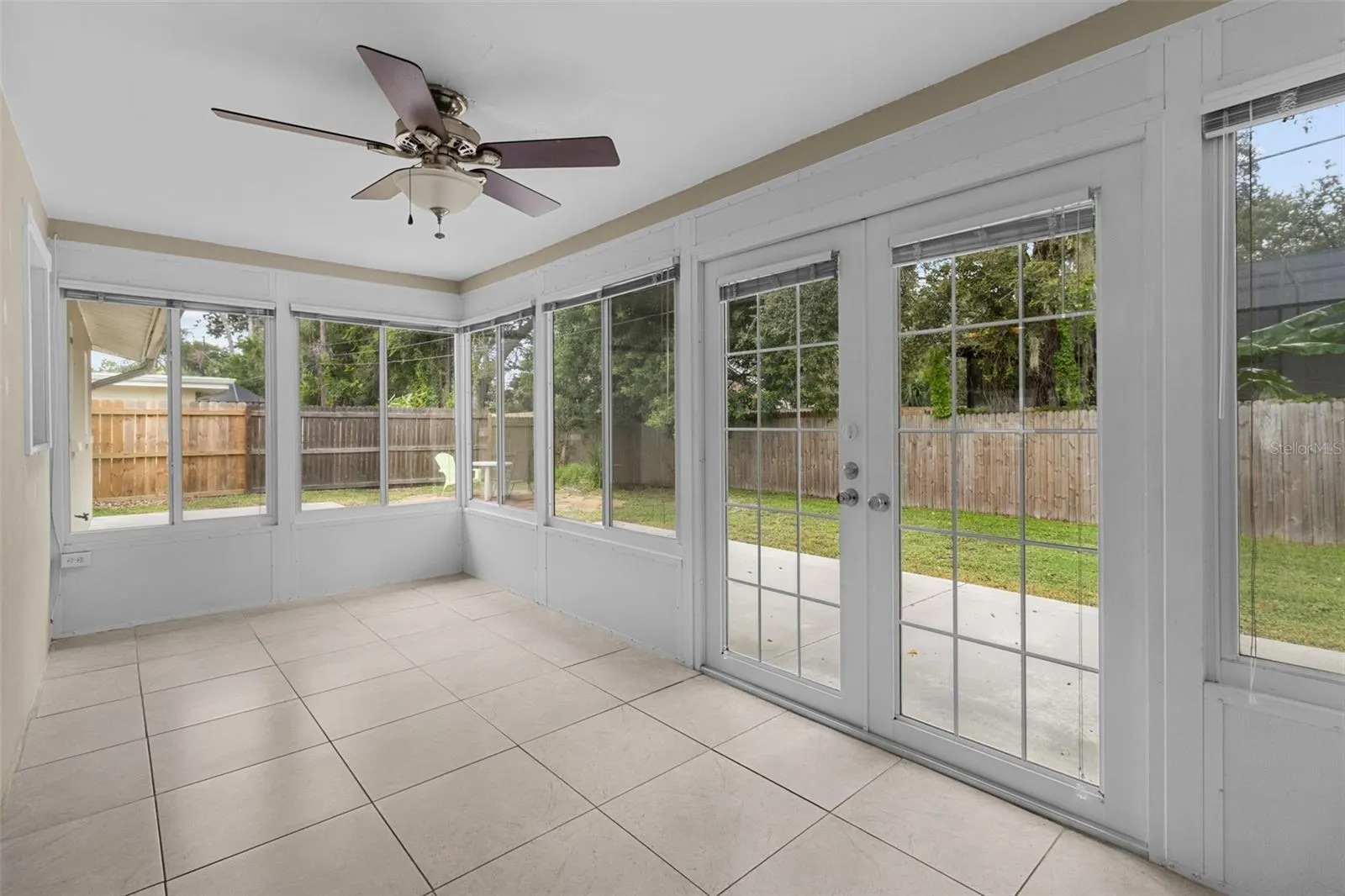 2267 MANOR CT