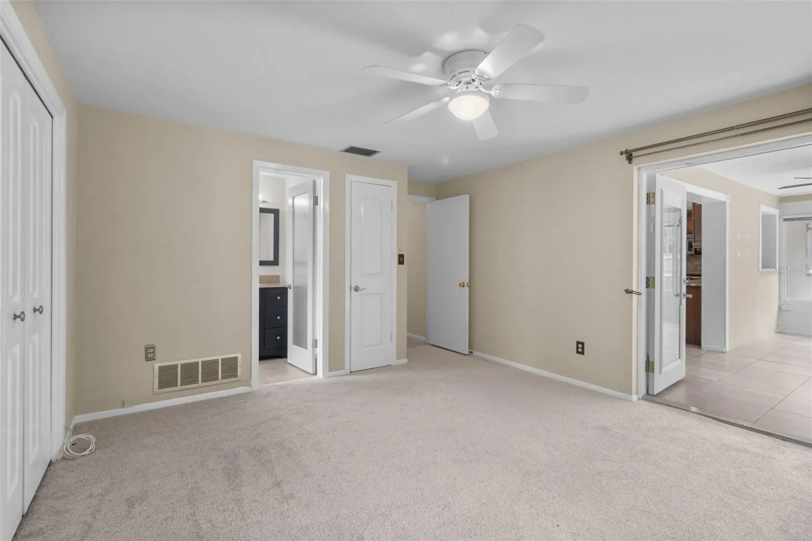 2267 MANOR CT
