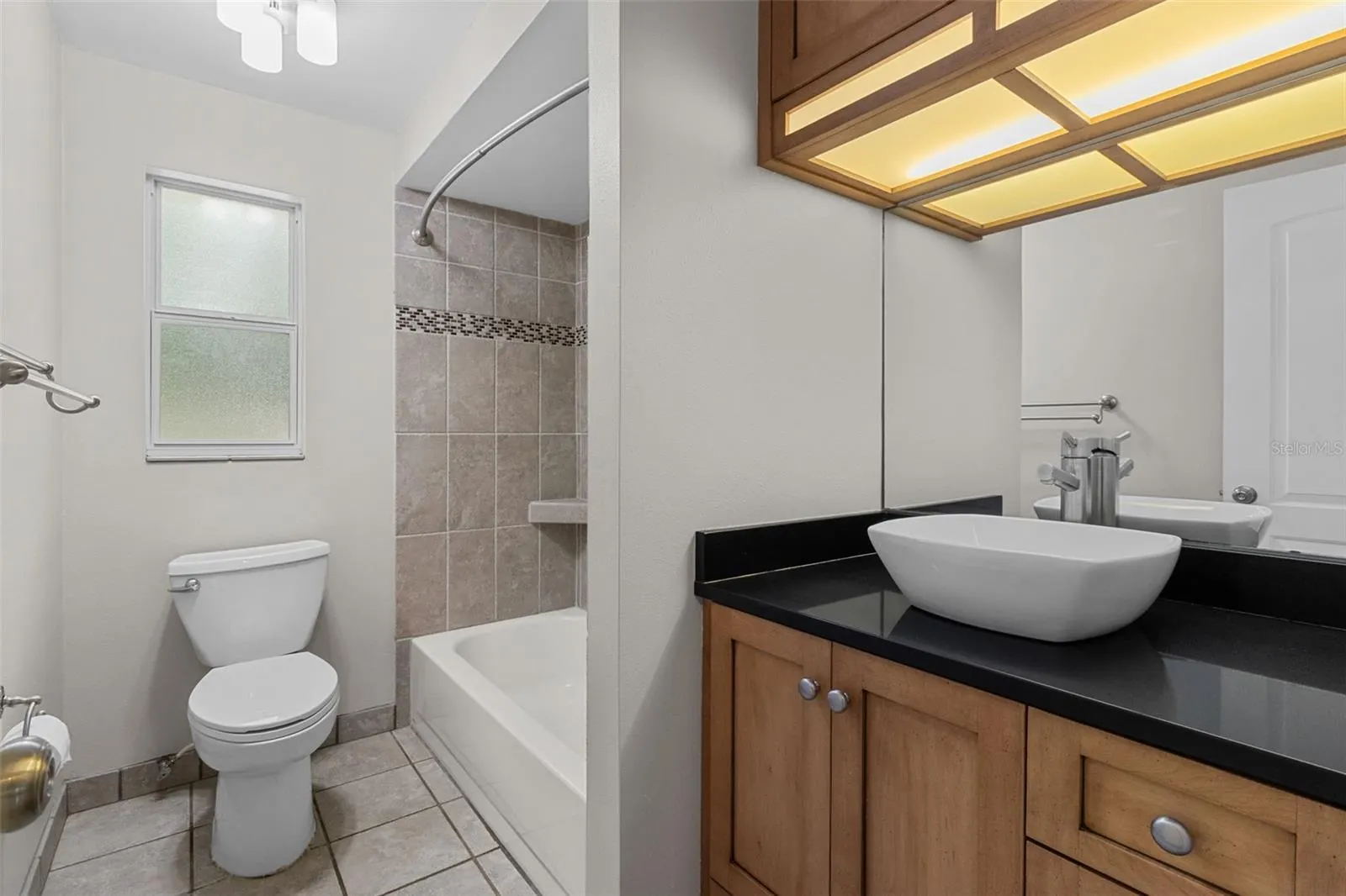 2267 MANOR CT