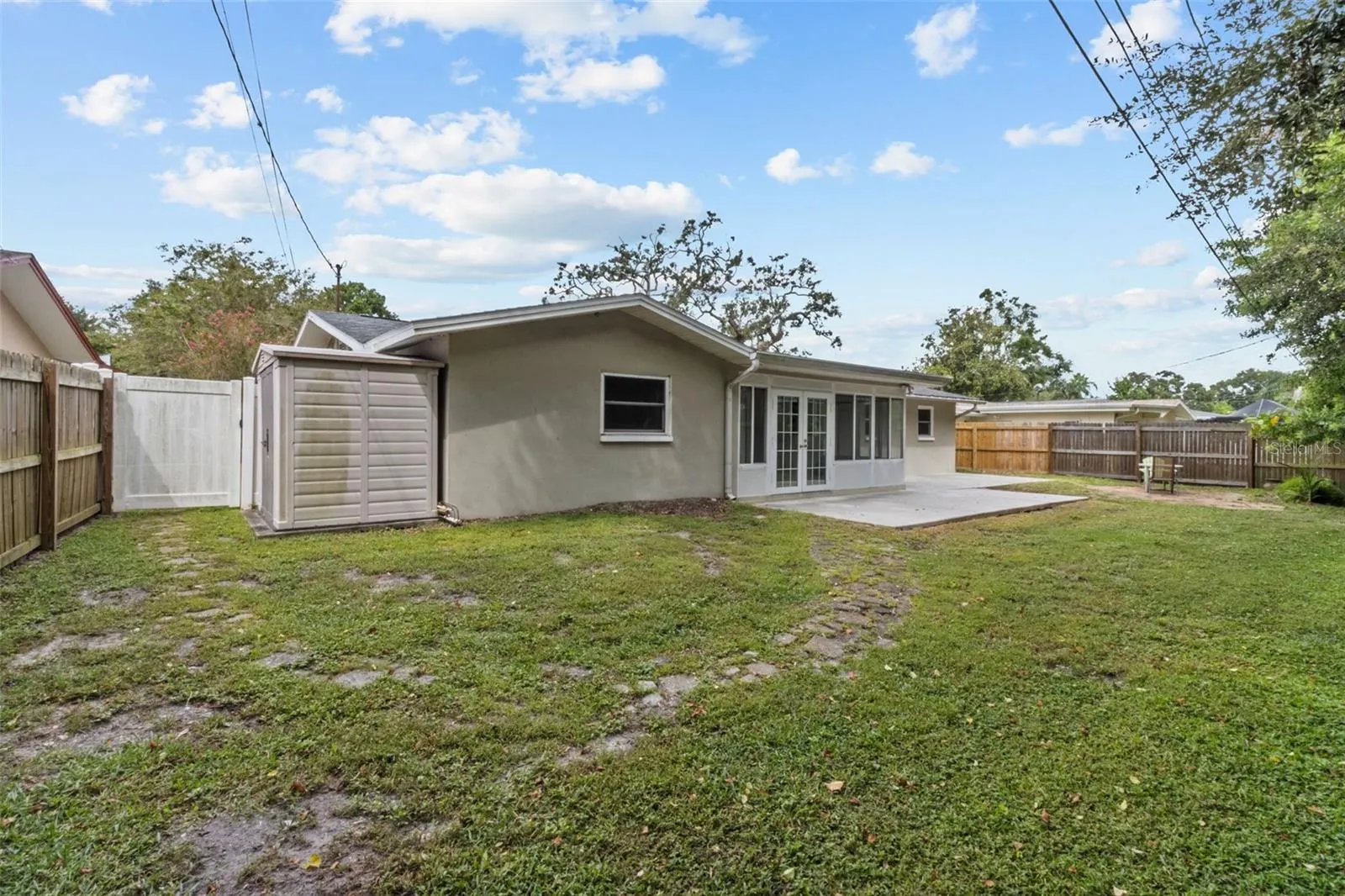 2267 MANOR CT
