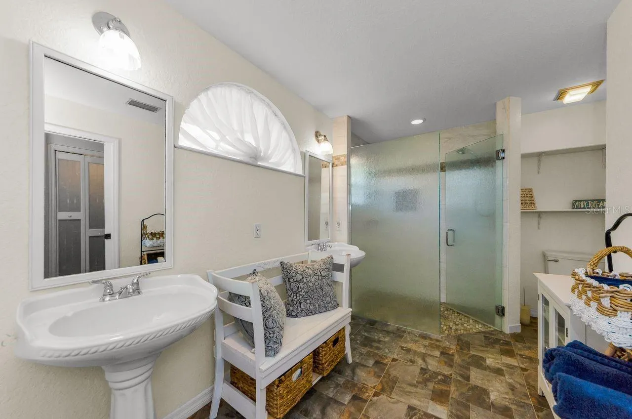 1611 GULF BEACH BLVD