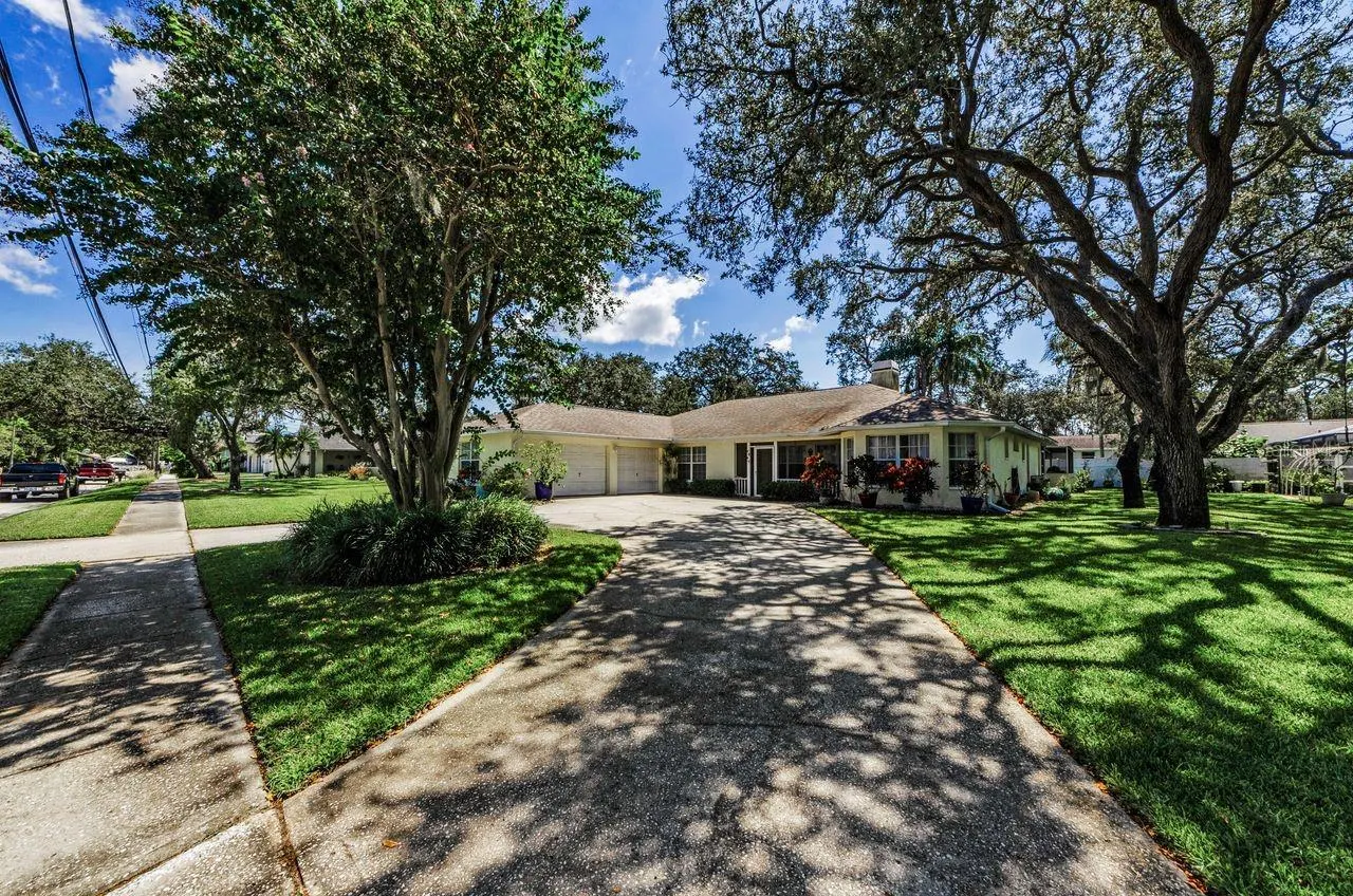1611 GULF BEACH BLVD