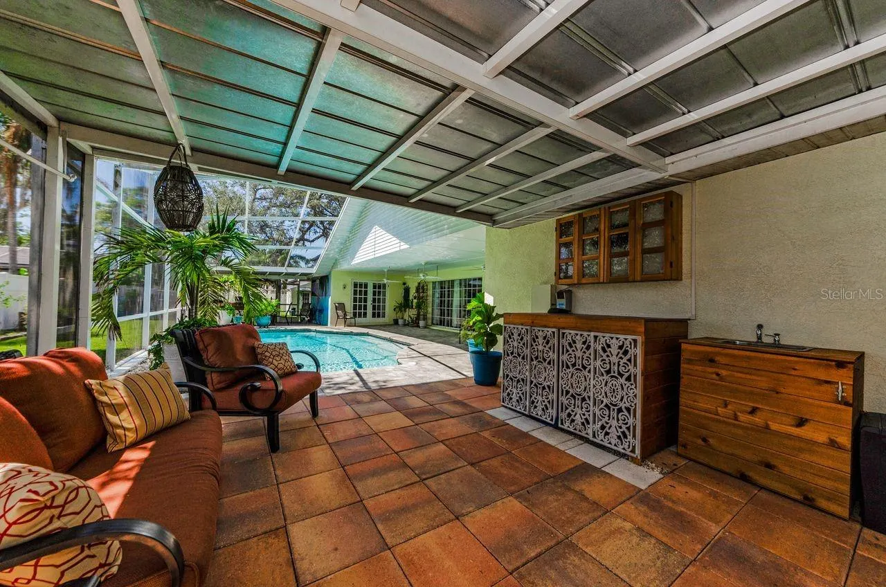 1611 GULF BEACH BLVD