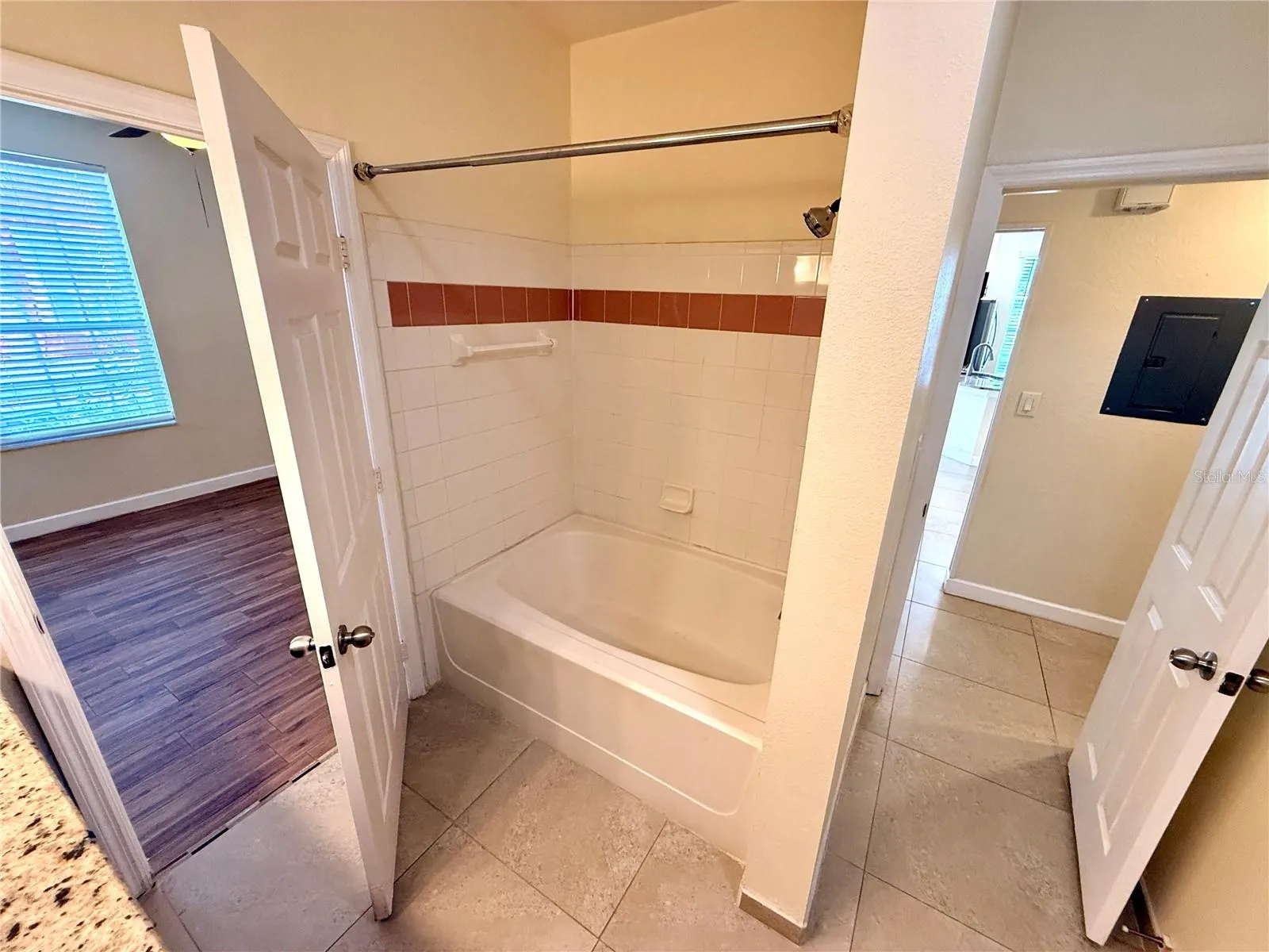 10512 WINDSOR LAKE CT #10512, #10512