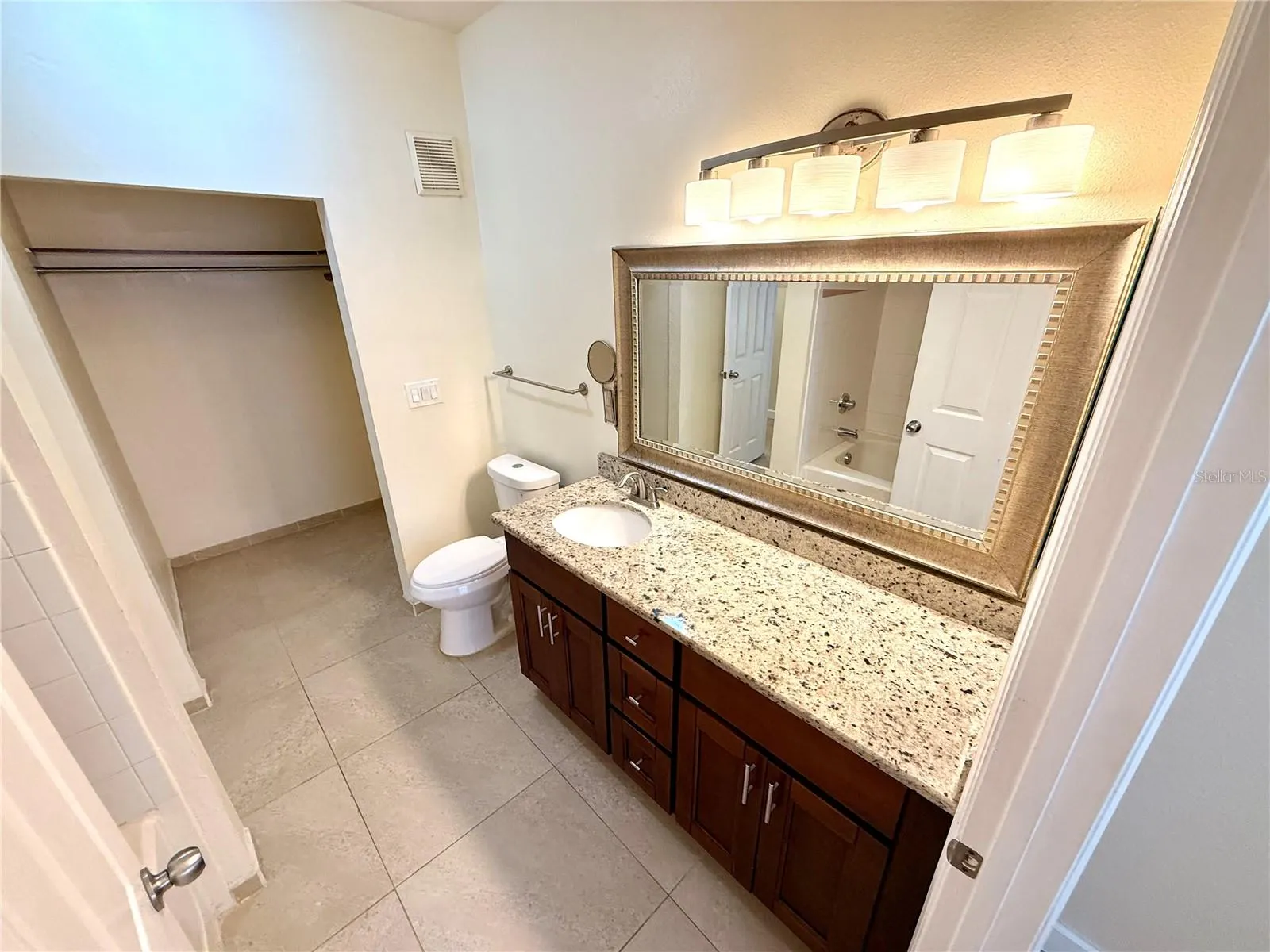 10512 WINDSOR LAKE CT #10512, #10512