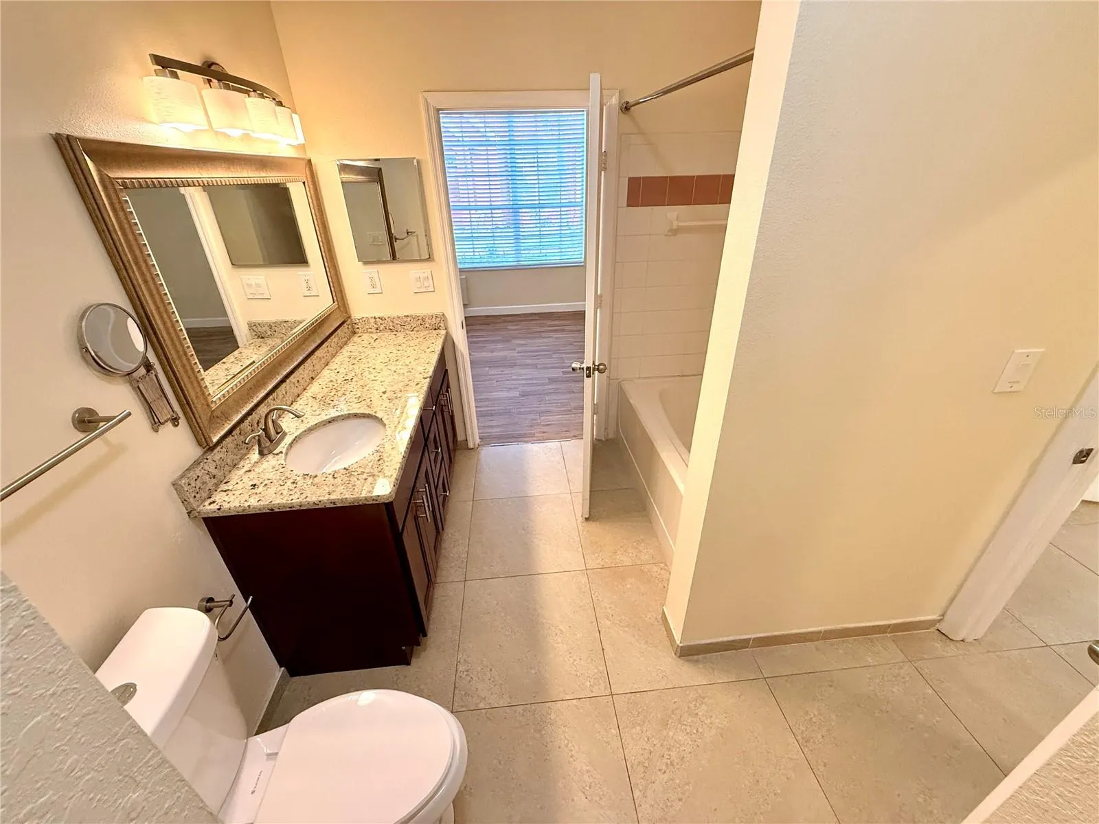 10512 WINDSOR LAKE CT #10512, #10512