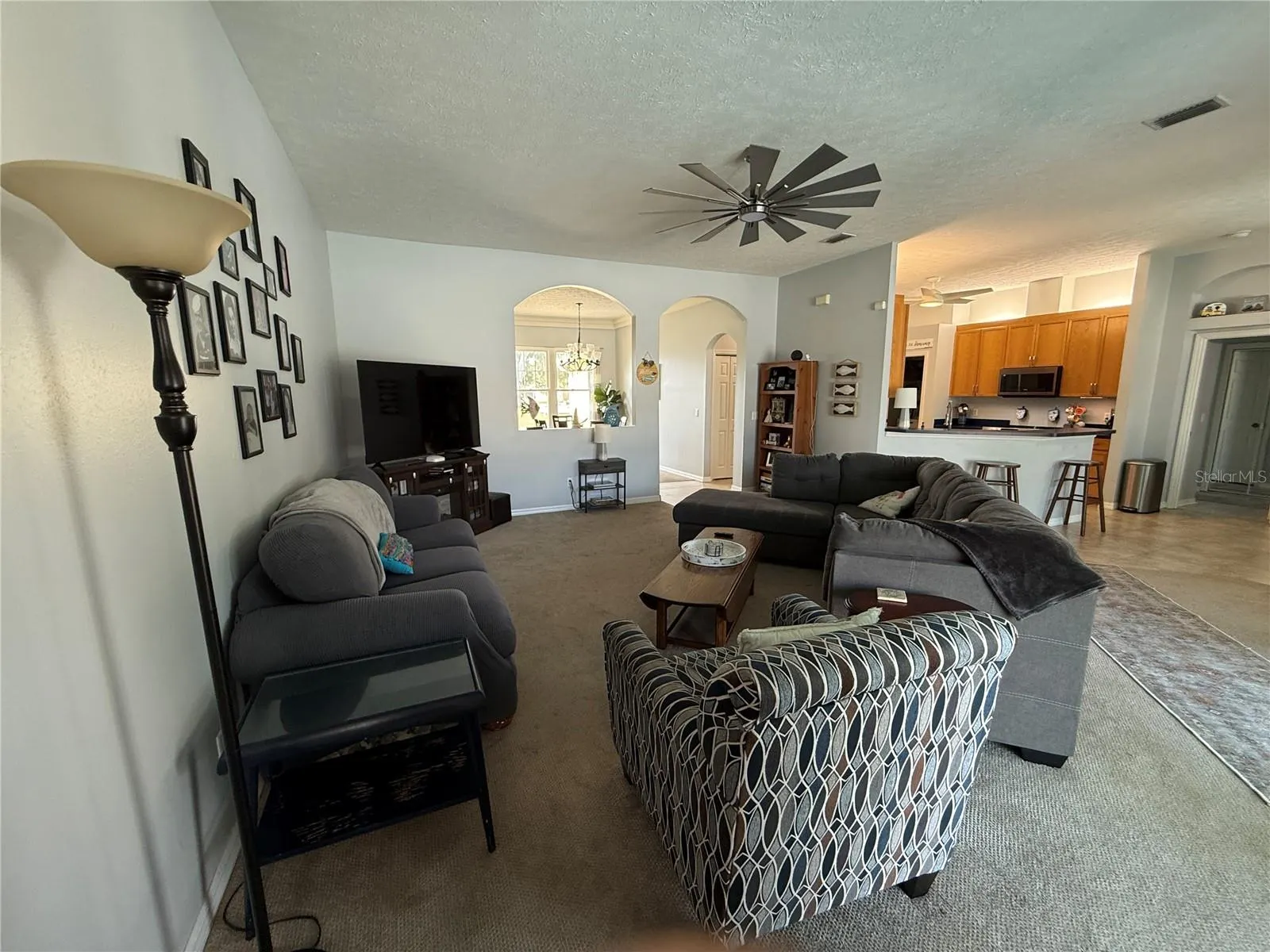 9712 MARY ROBIN DR