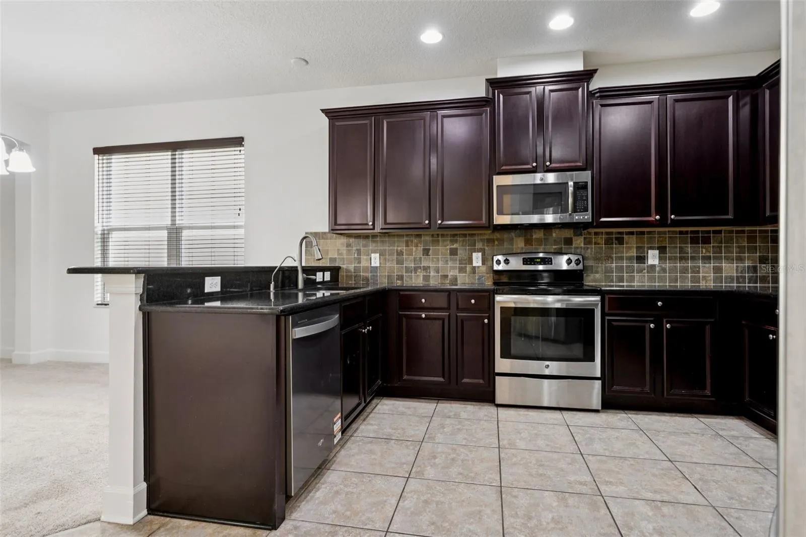 16036 BELLA WOODS DR