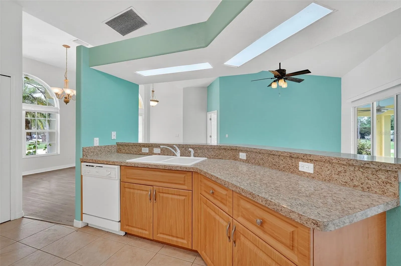 3447 LOVELAND BLVD