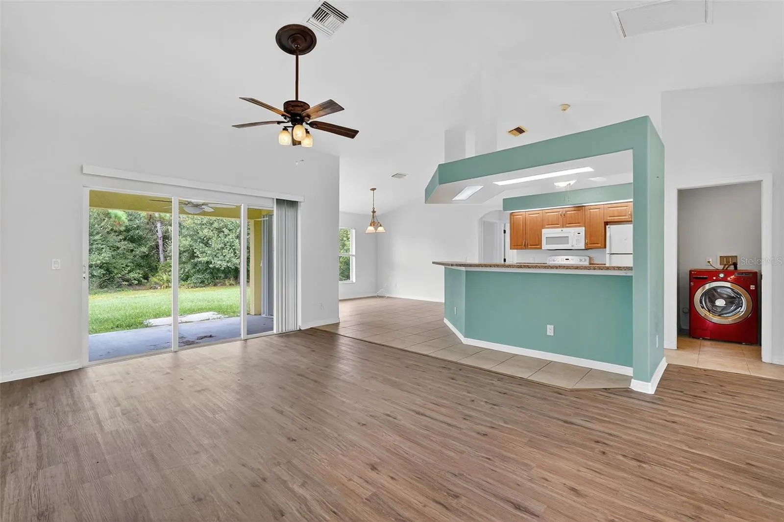 3447 LOVELAND BLVD